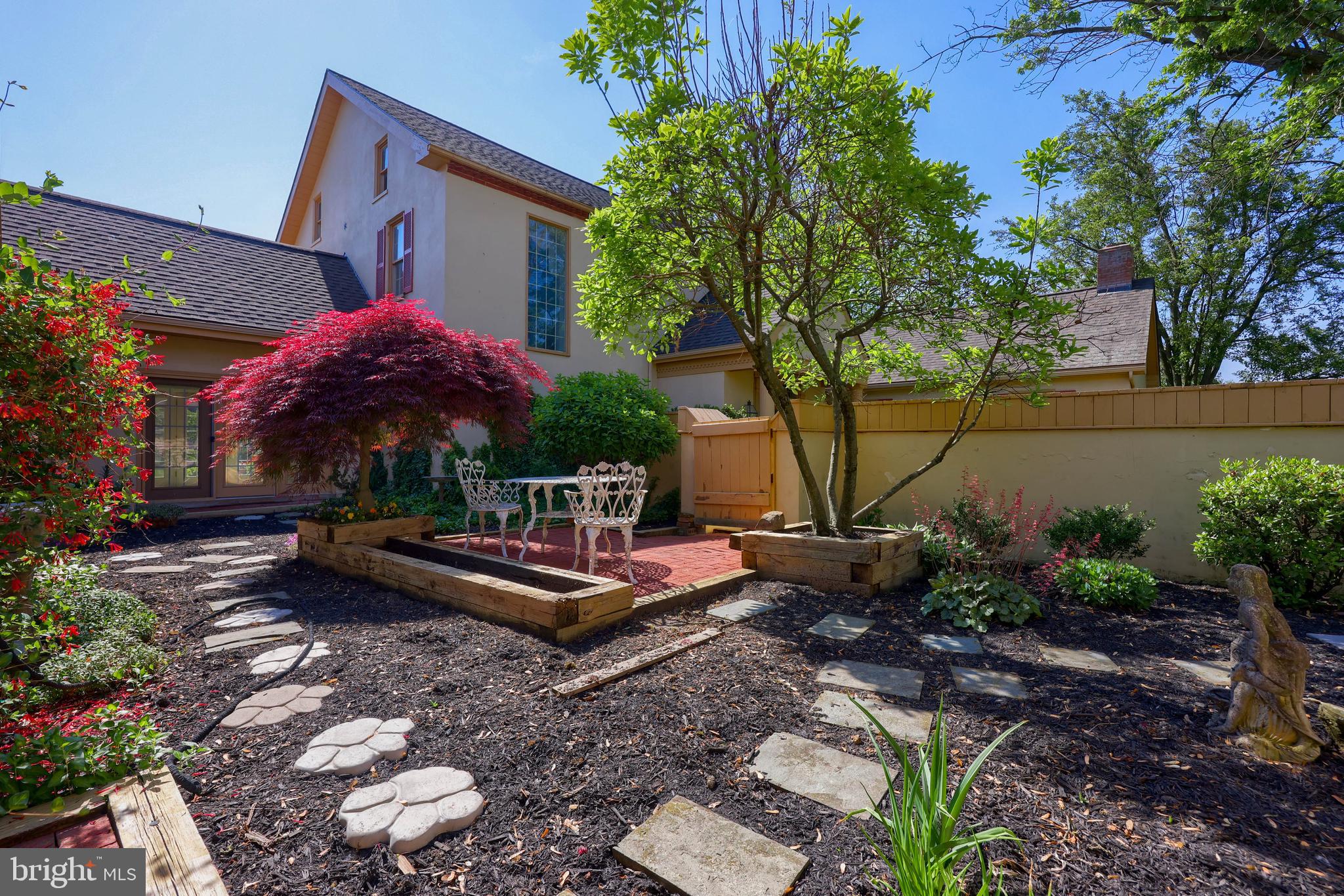 STONEHENGE - Residential