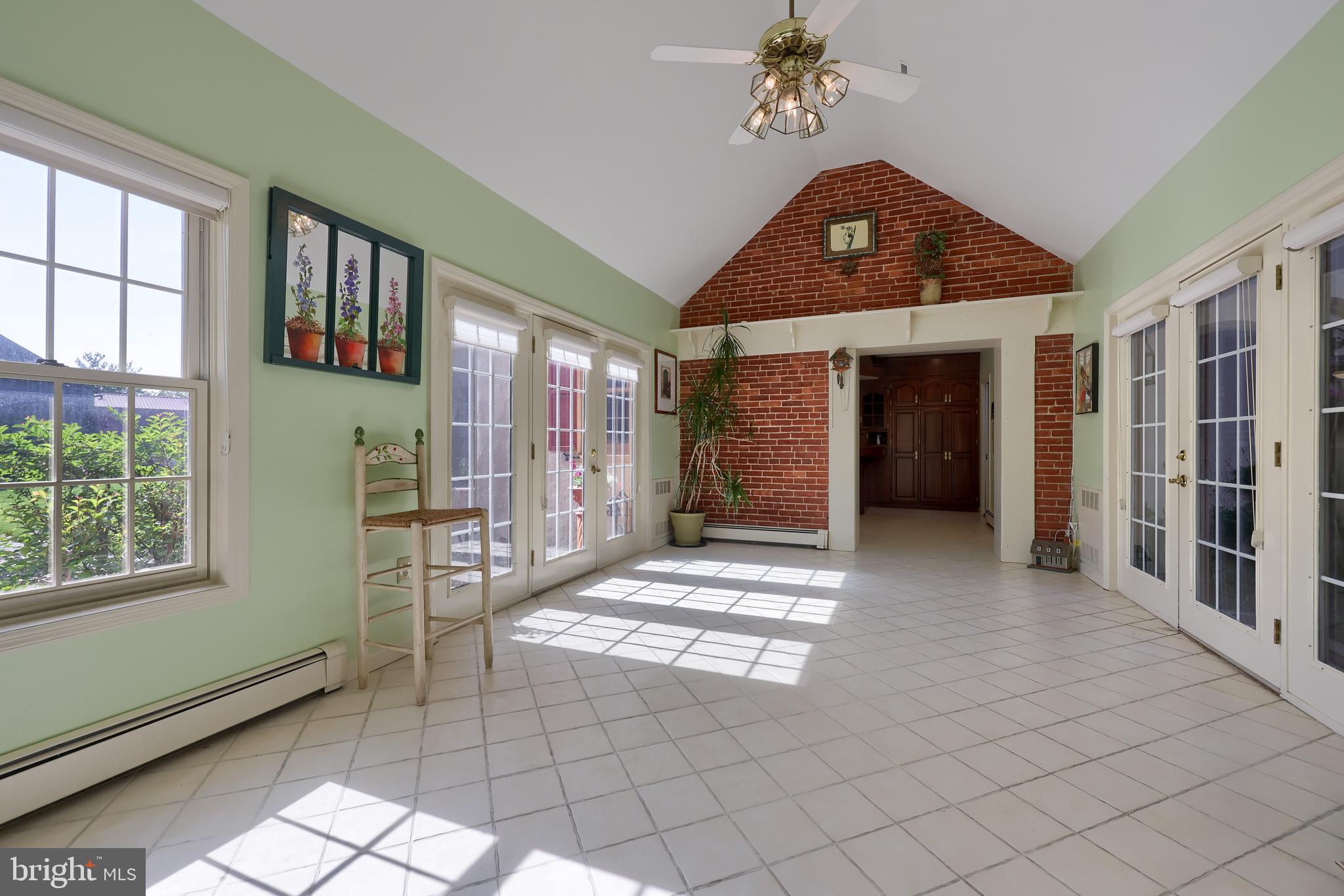 STONEHENGE - Residential