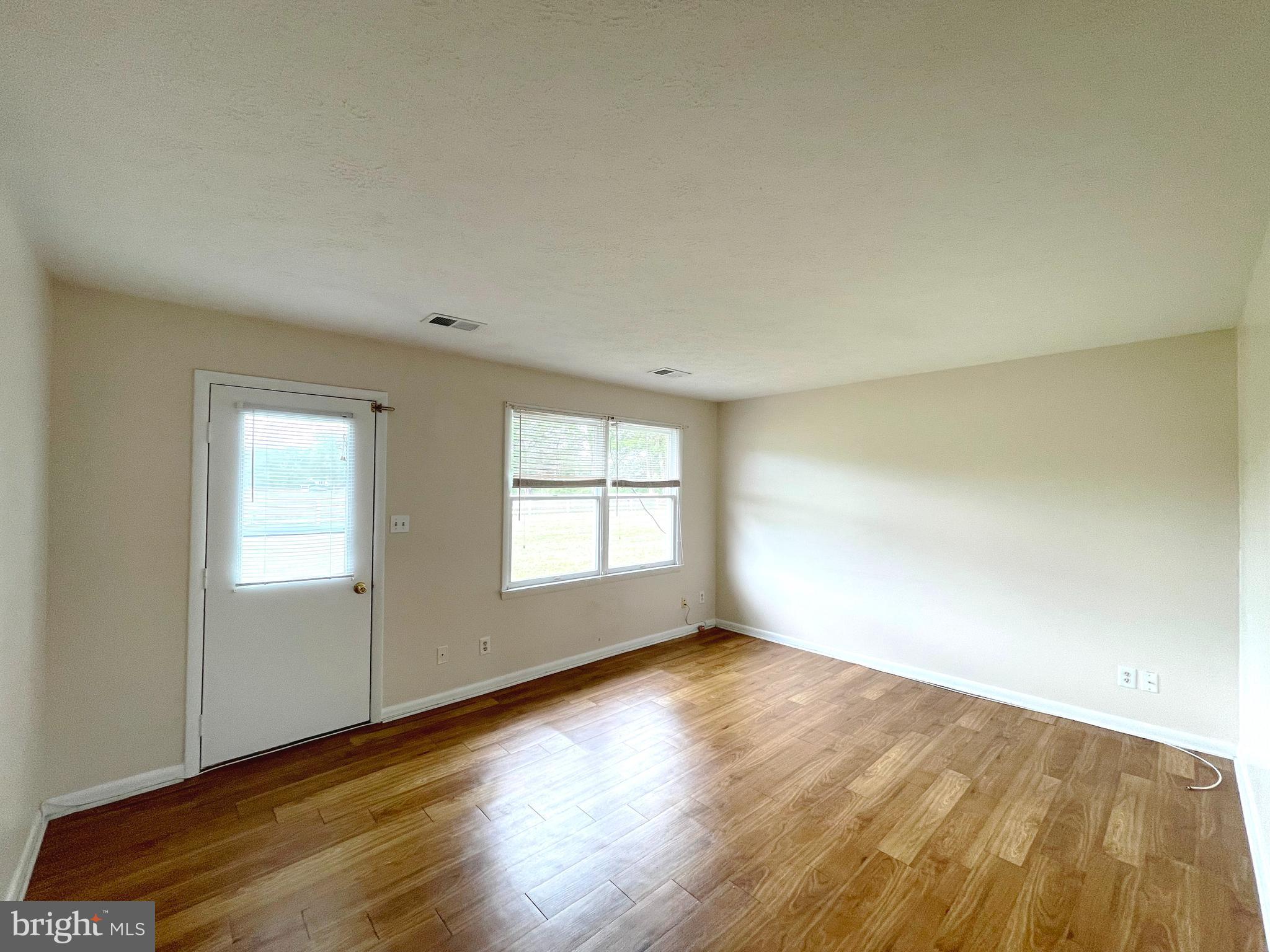 SERENITY FARM - Residential Lease