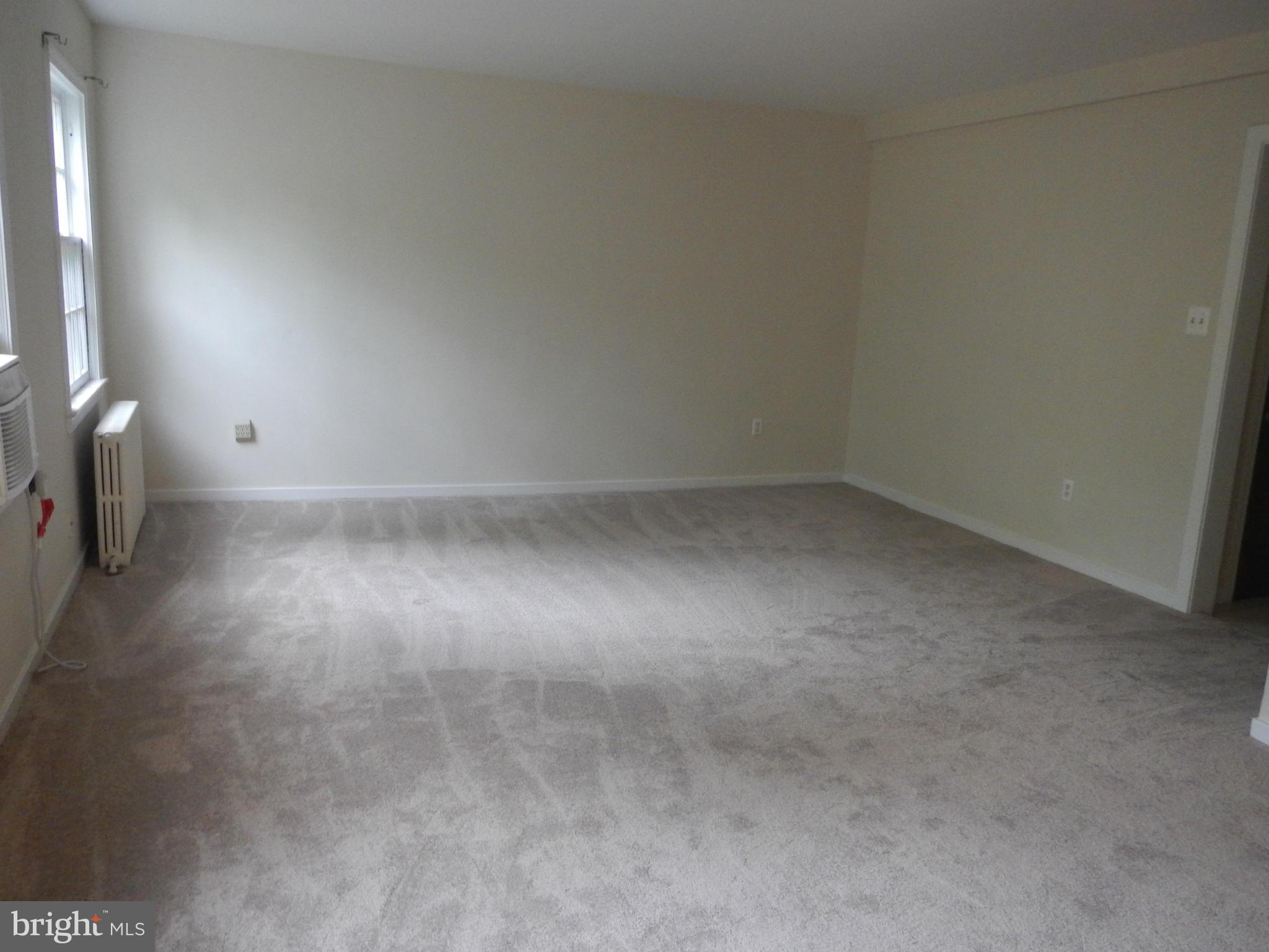 901 FREDERICK STREET 1