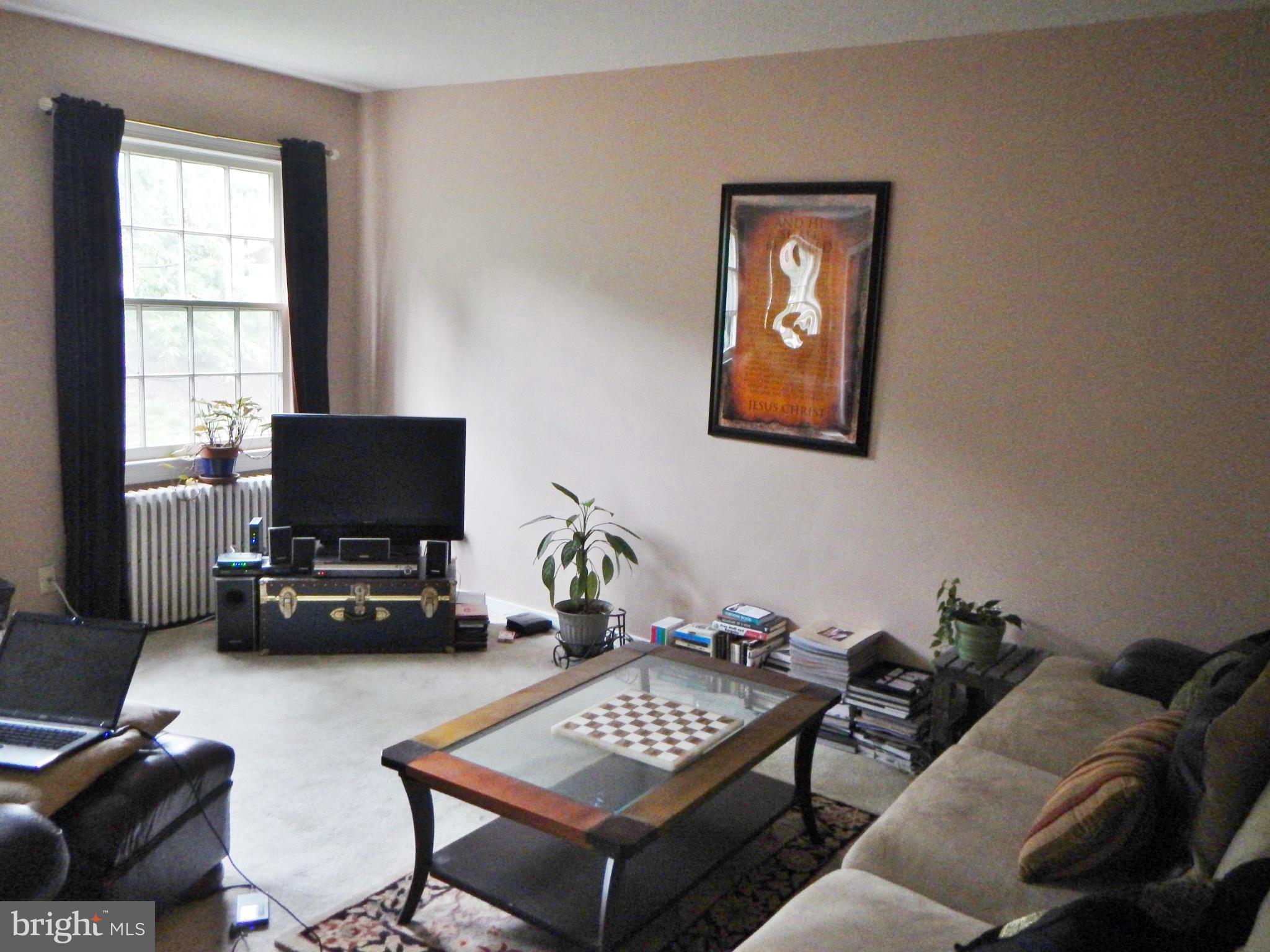 901 FREDERICK STREET 1