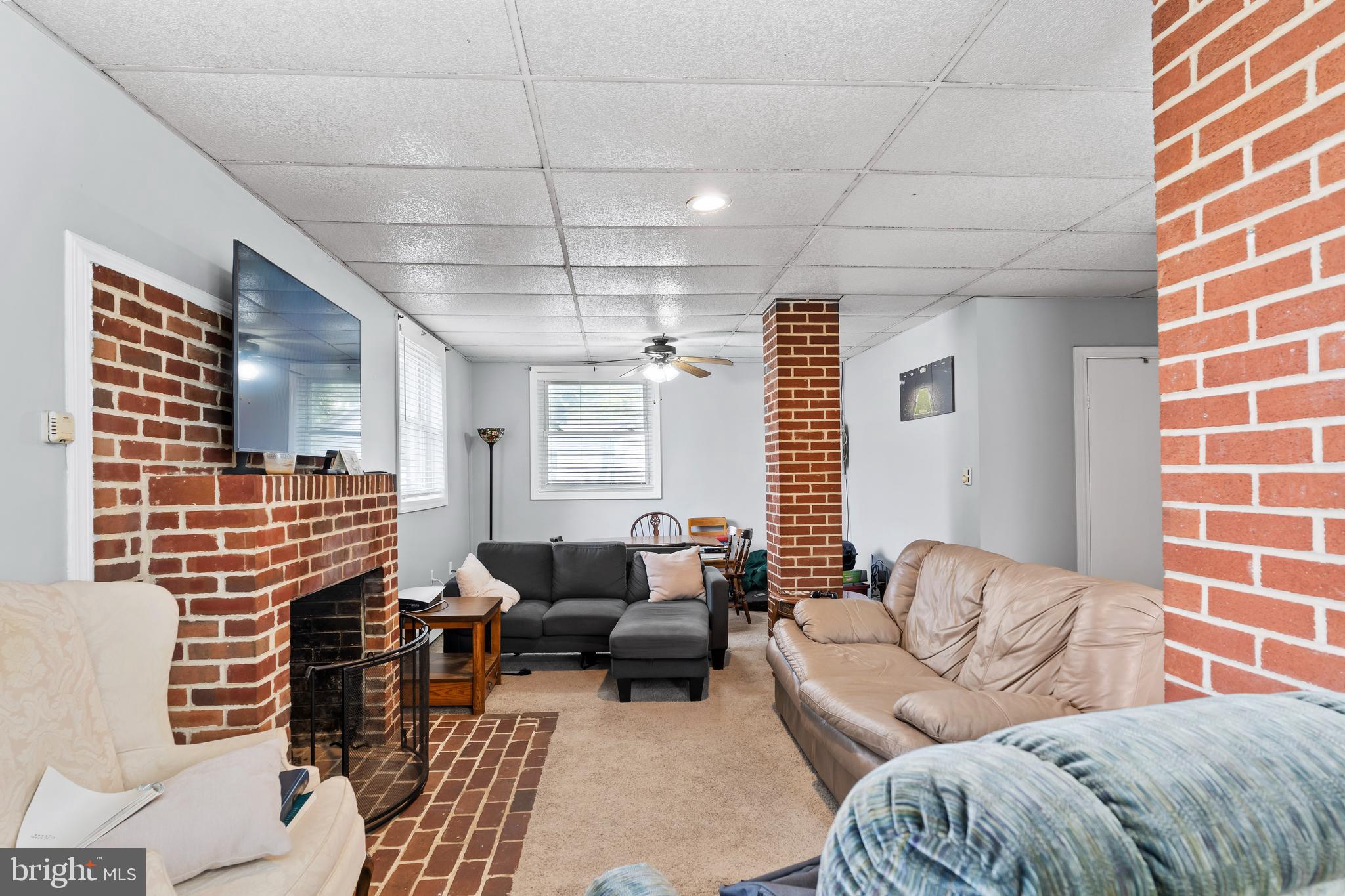 670-672 W LOUTHER STREET