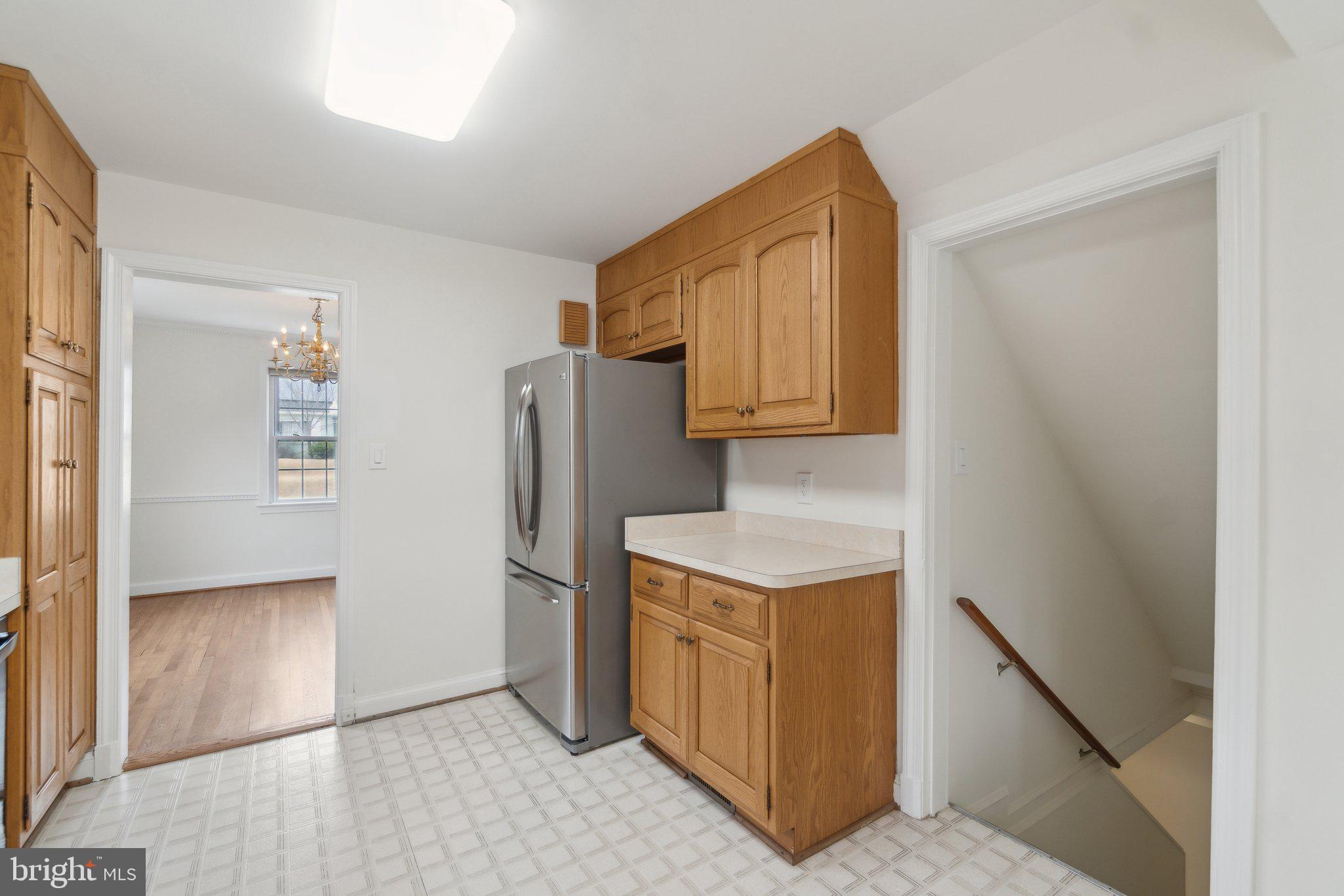 COUNTRY CLUB MANOR - Residential