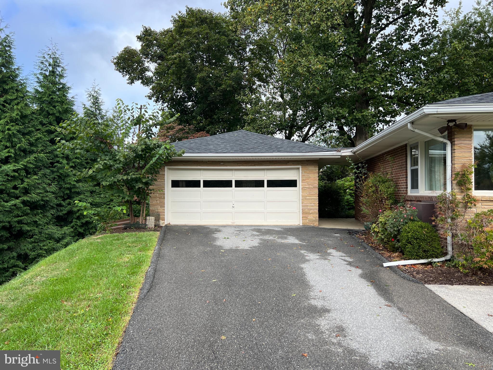 FOUNTAIN HEAD - Residential