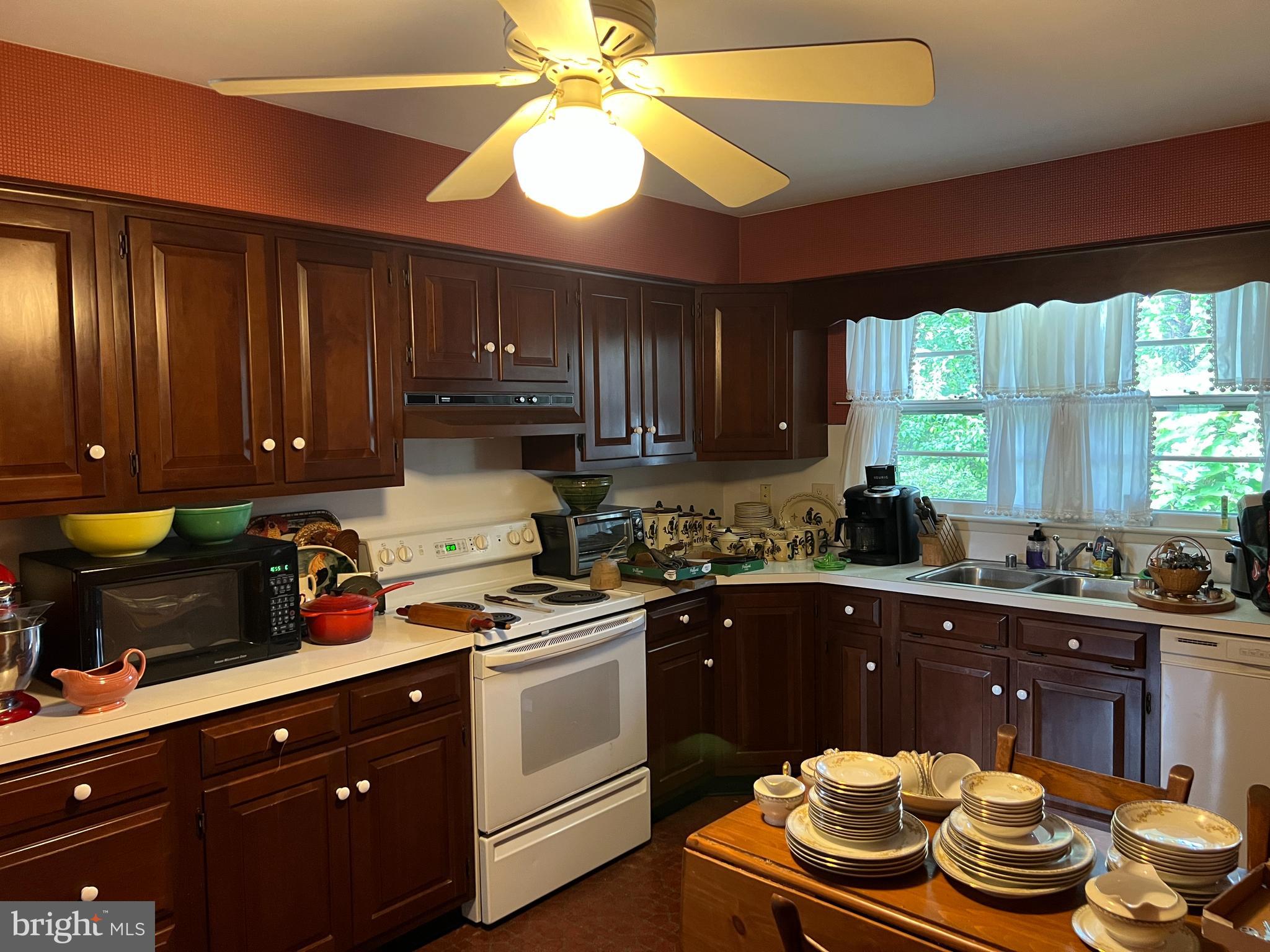 FOUNTAIN HEAD - Residential