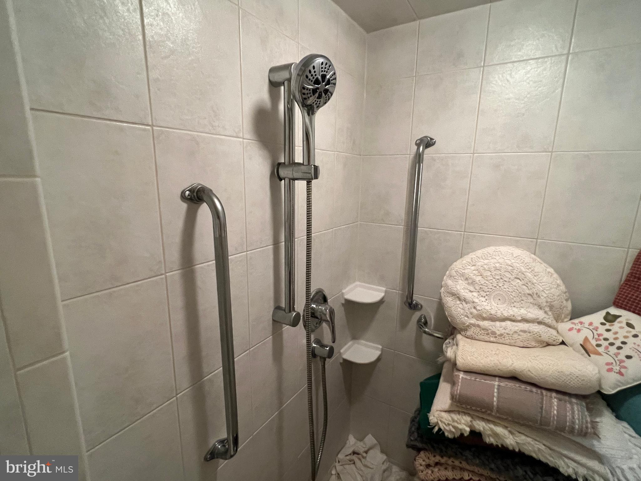 FOUNTAIN HEAD - Residential