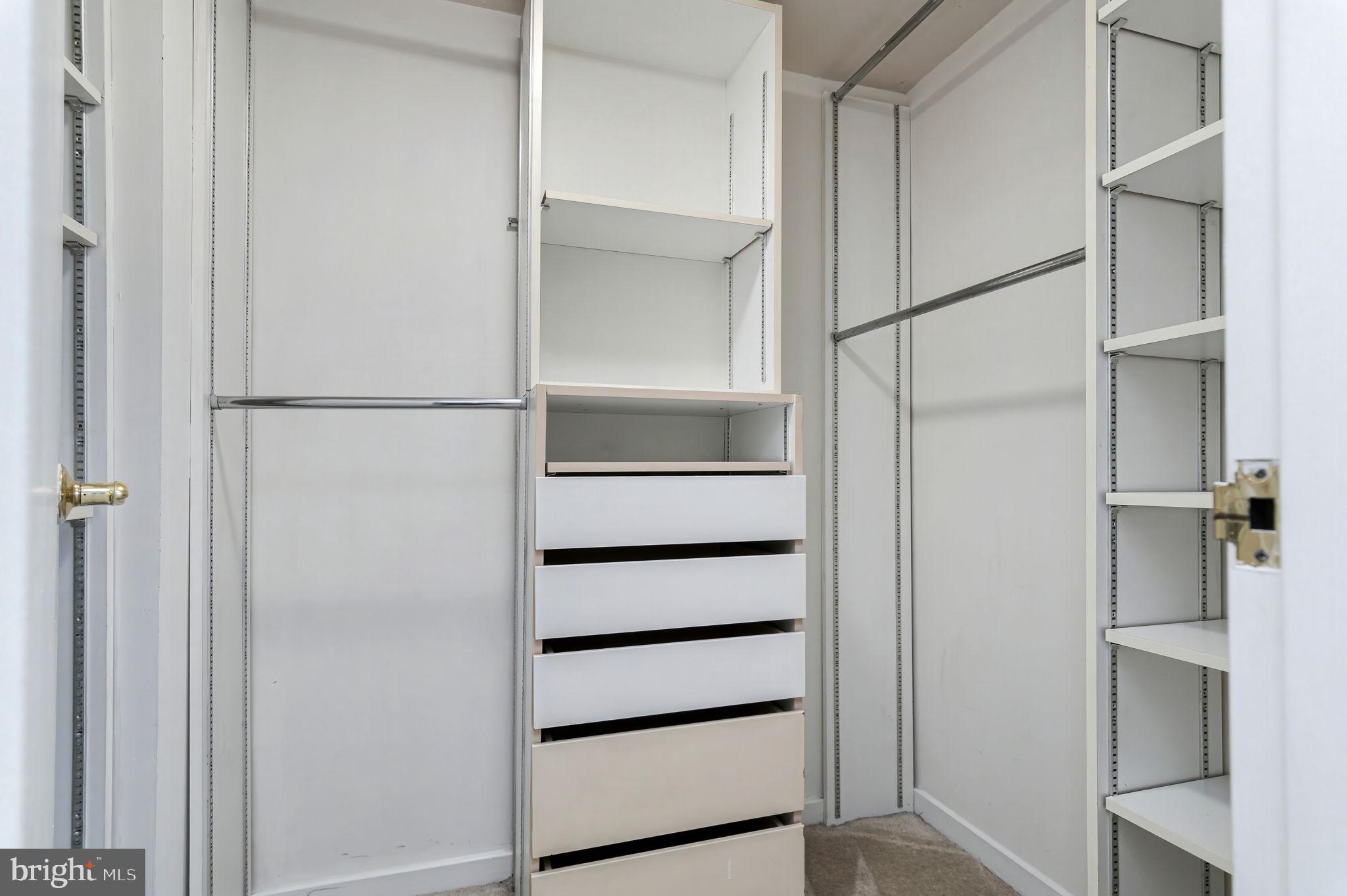 THE ATRIUM - Residential