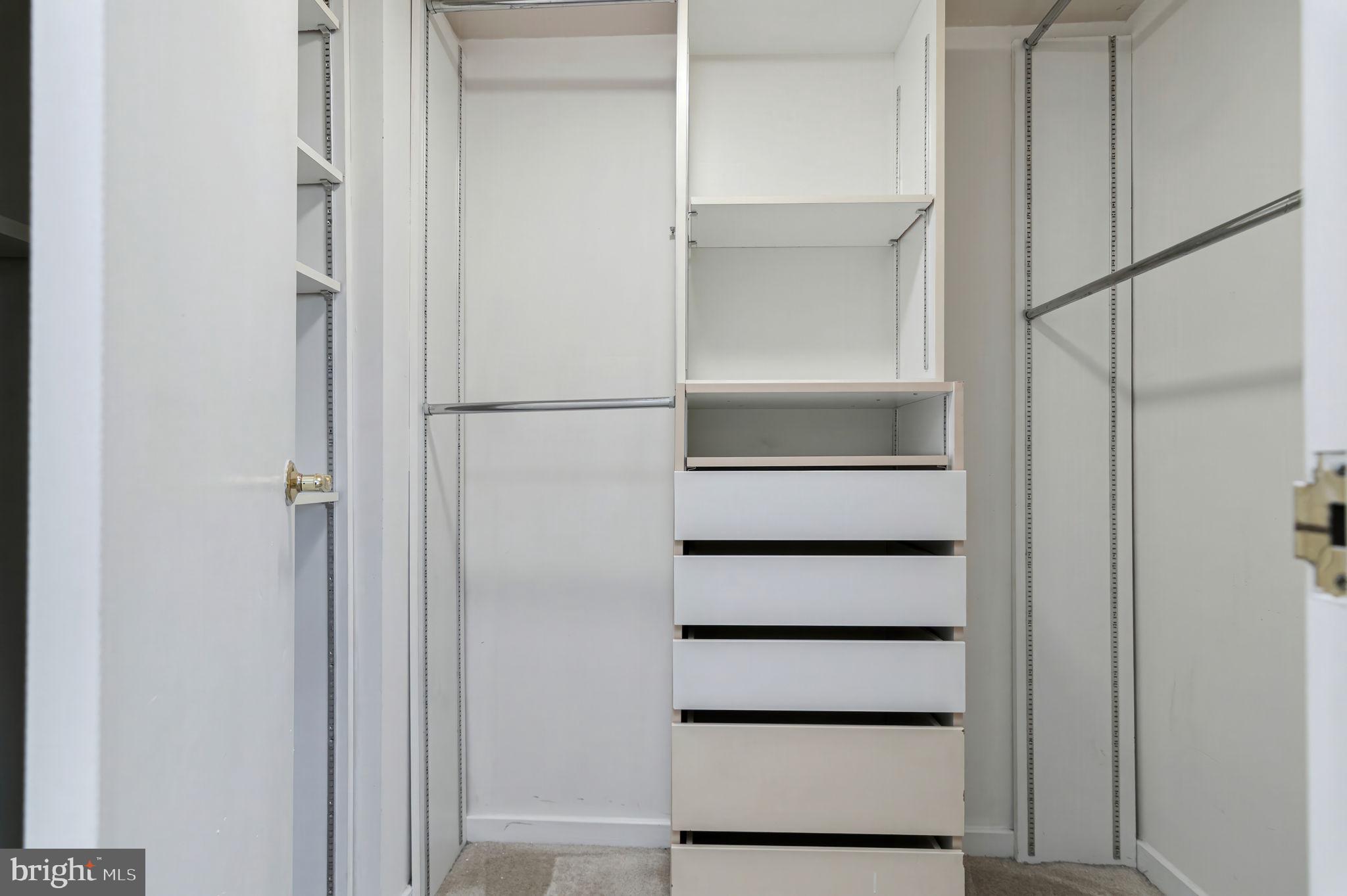 THE ATRIUM - Residential