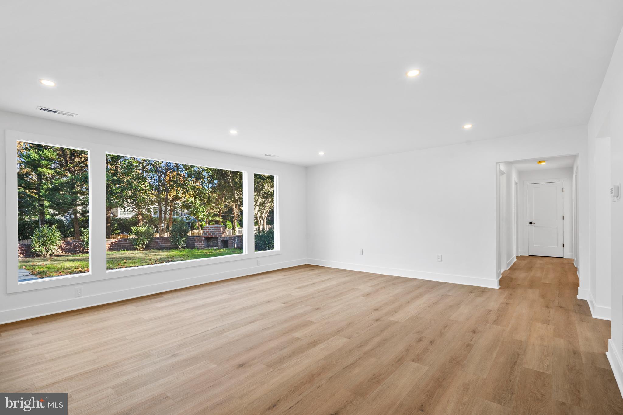 GLEN WOOD - Residential