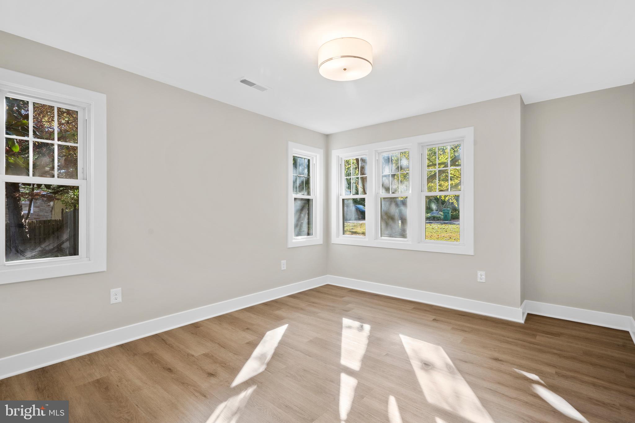 GLEN WOOD - Residential