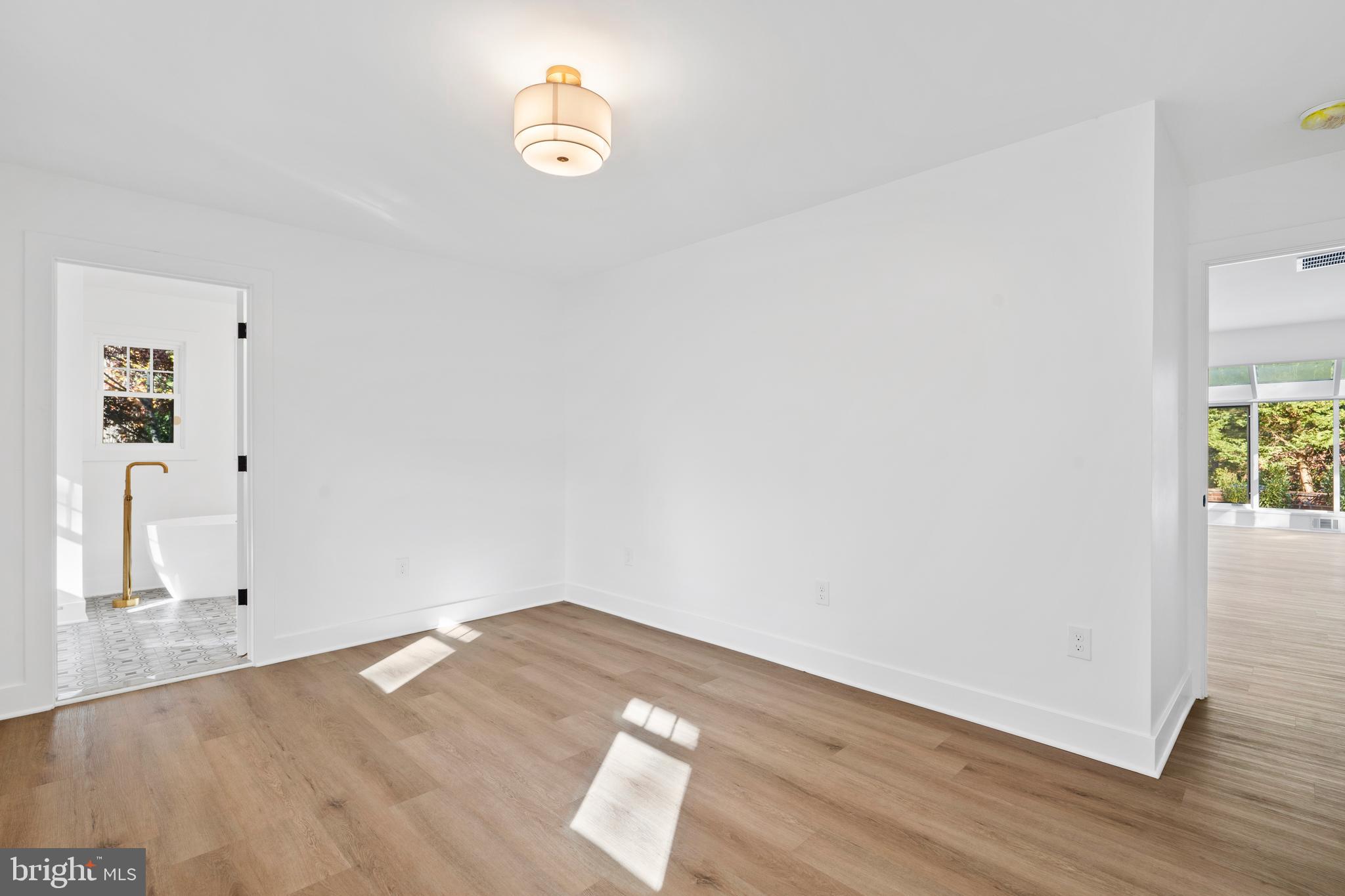 GLEN WOOD - Residential