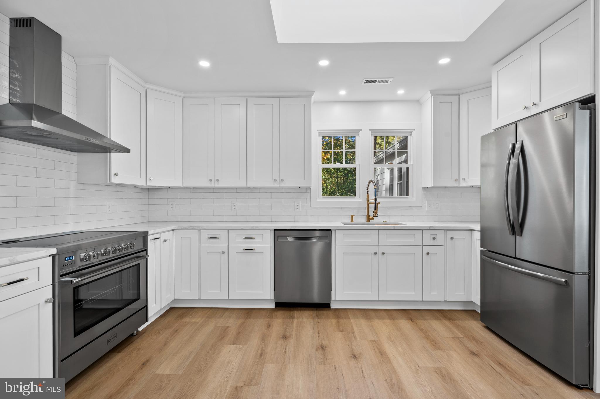 GLEN WOOD - Residential