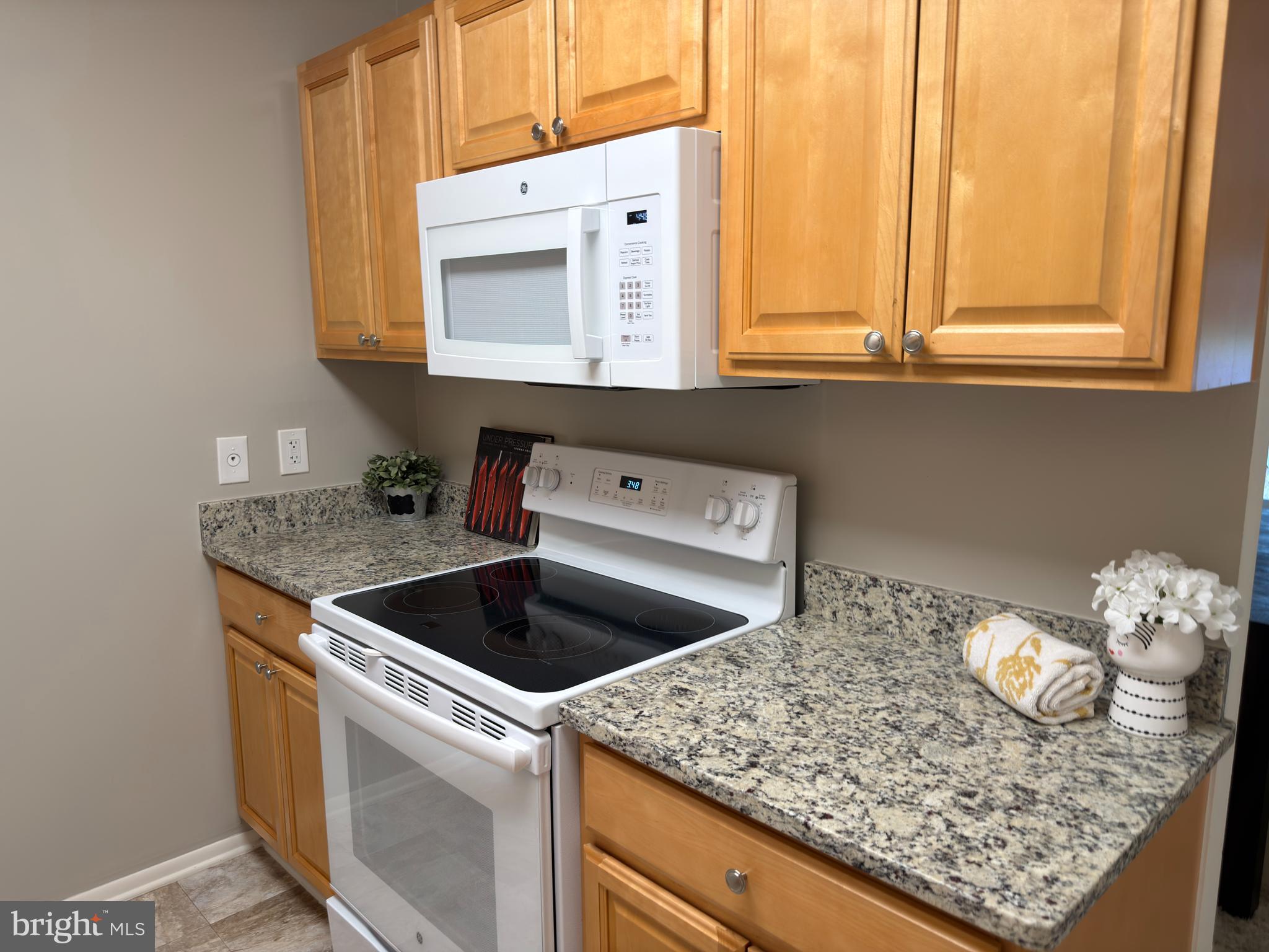 LEISURE WORLD - Residential