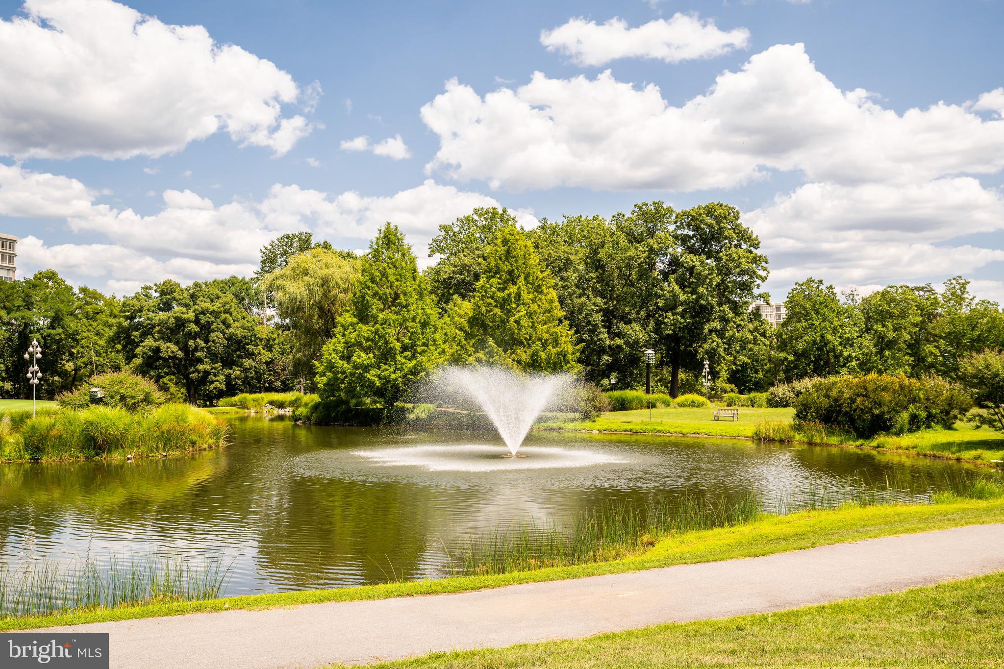 LEISURE WORLD - Residential