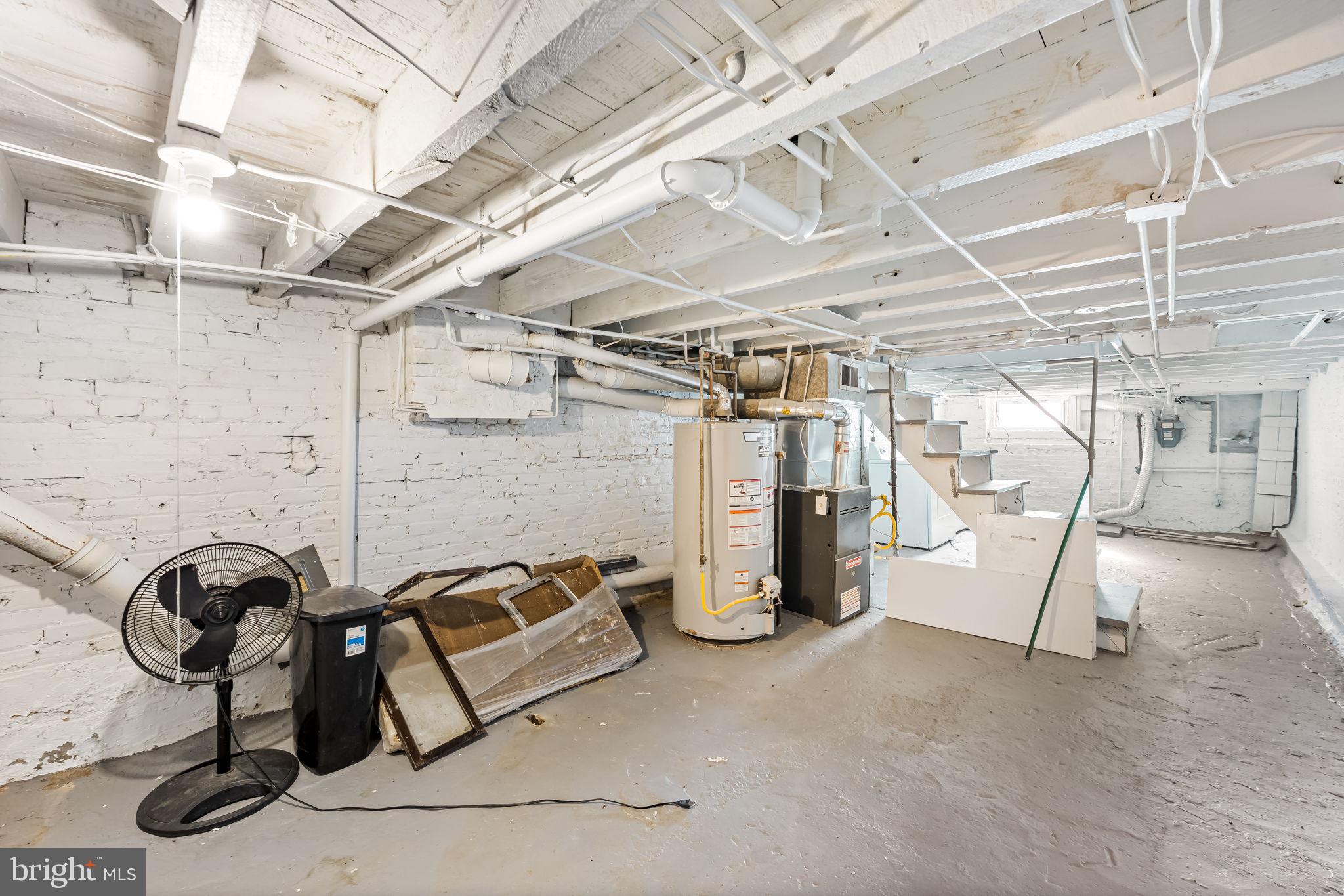 HIGHLANDTOWN - Residential Lease