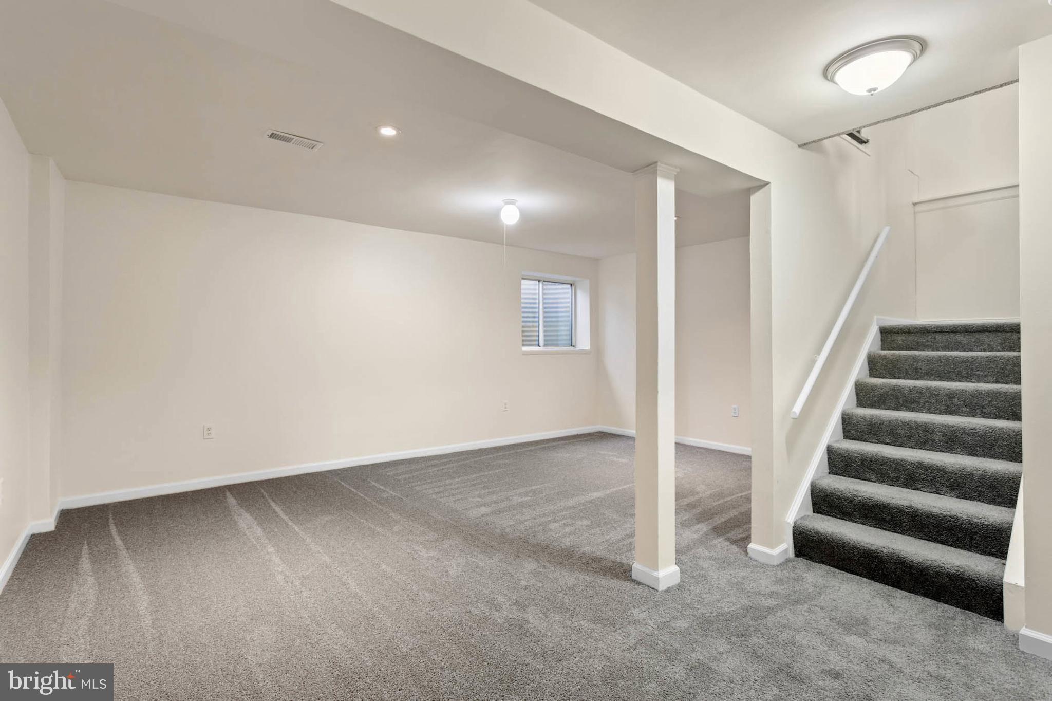 LAUREL HIGHLANDS - Residential