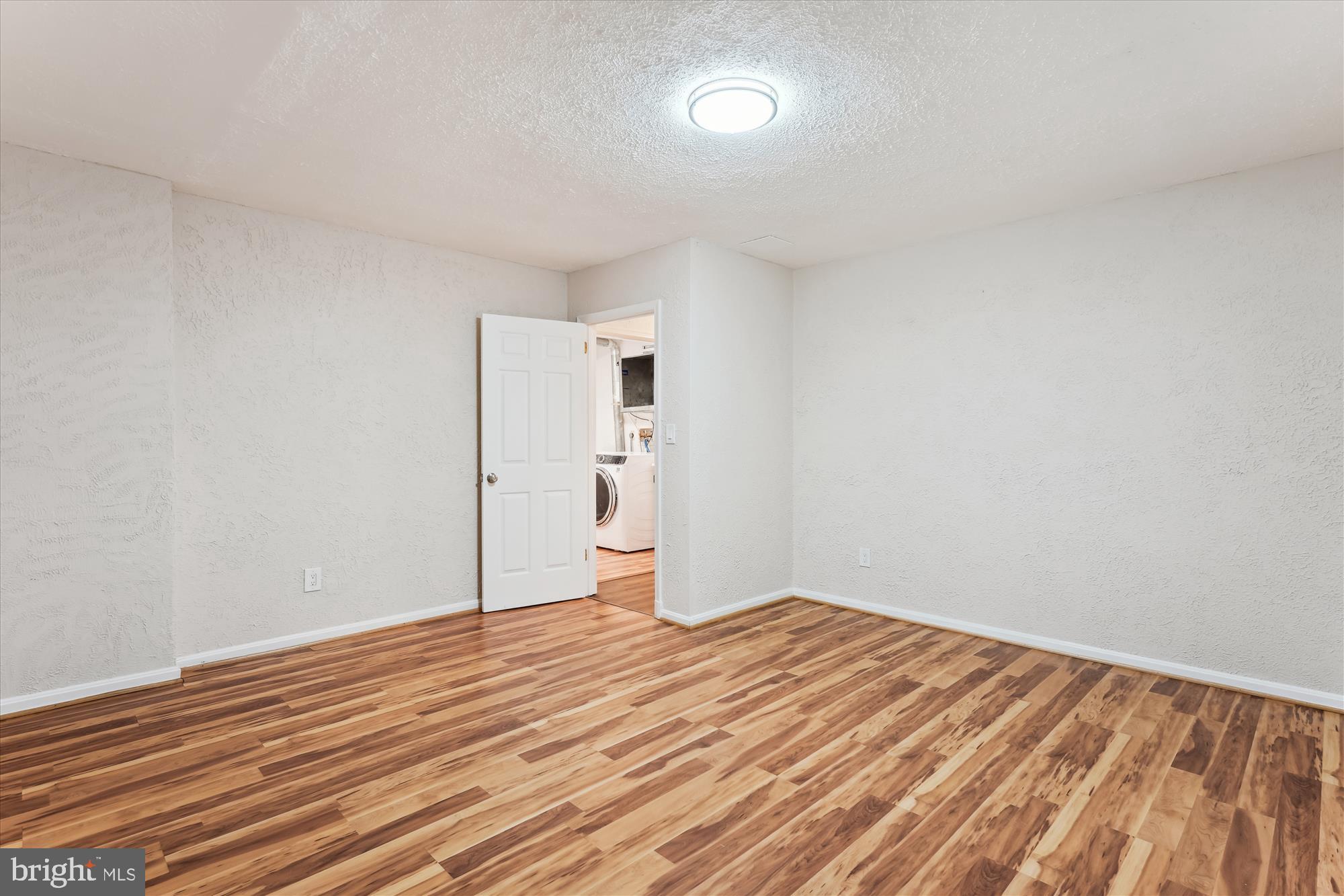 POTOMAC VILLAGE - Residential