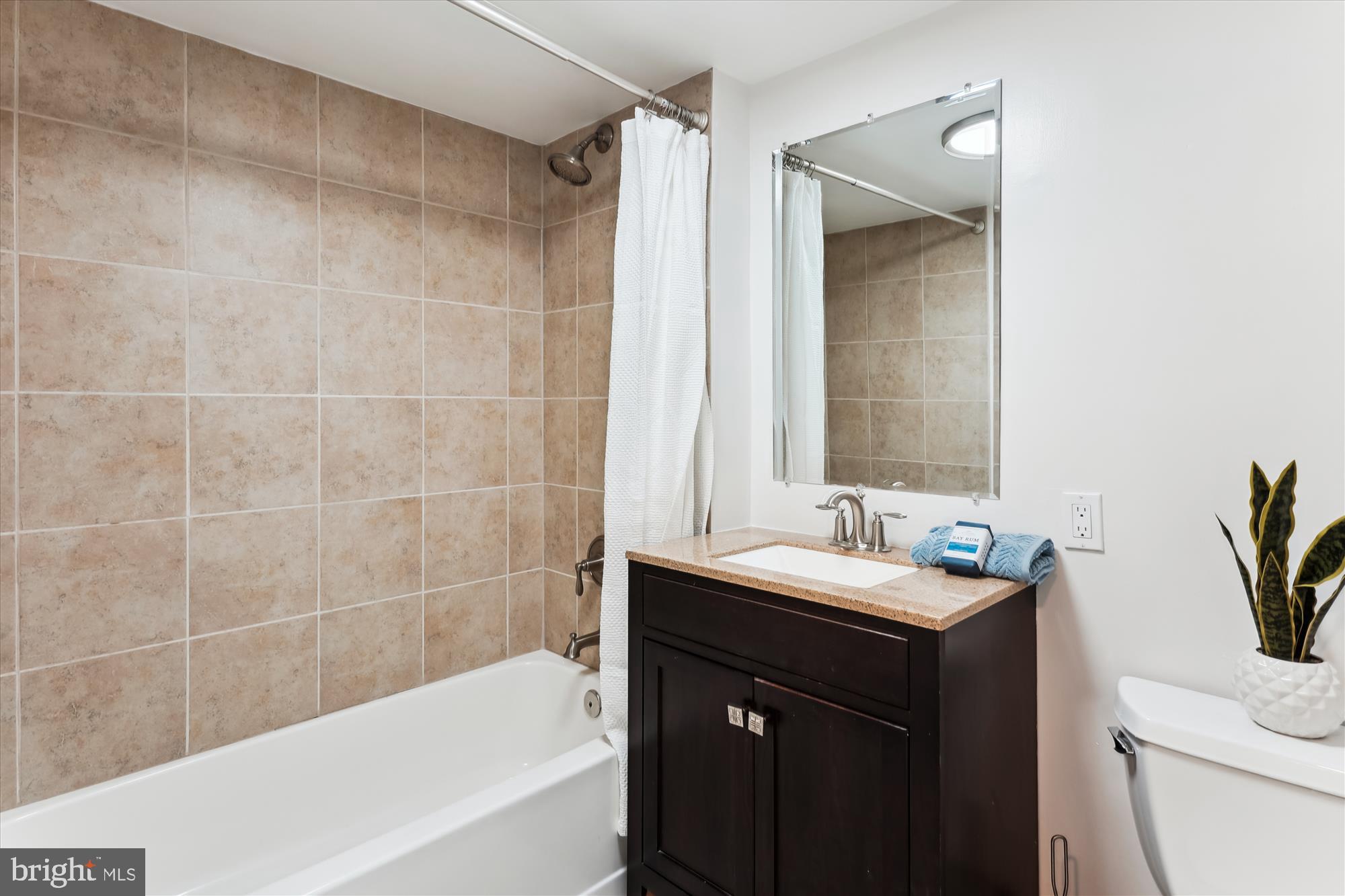 POTOMAC VILLAGE - Residential