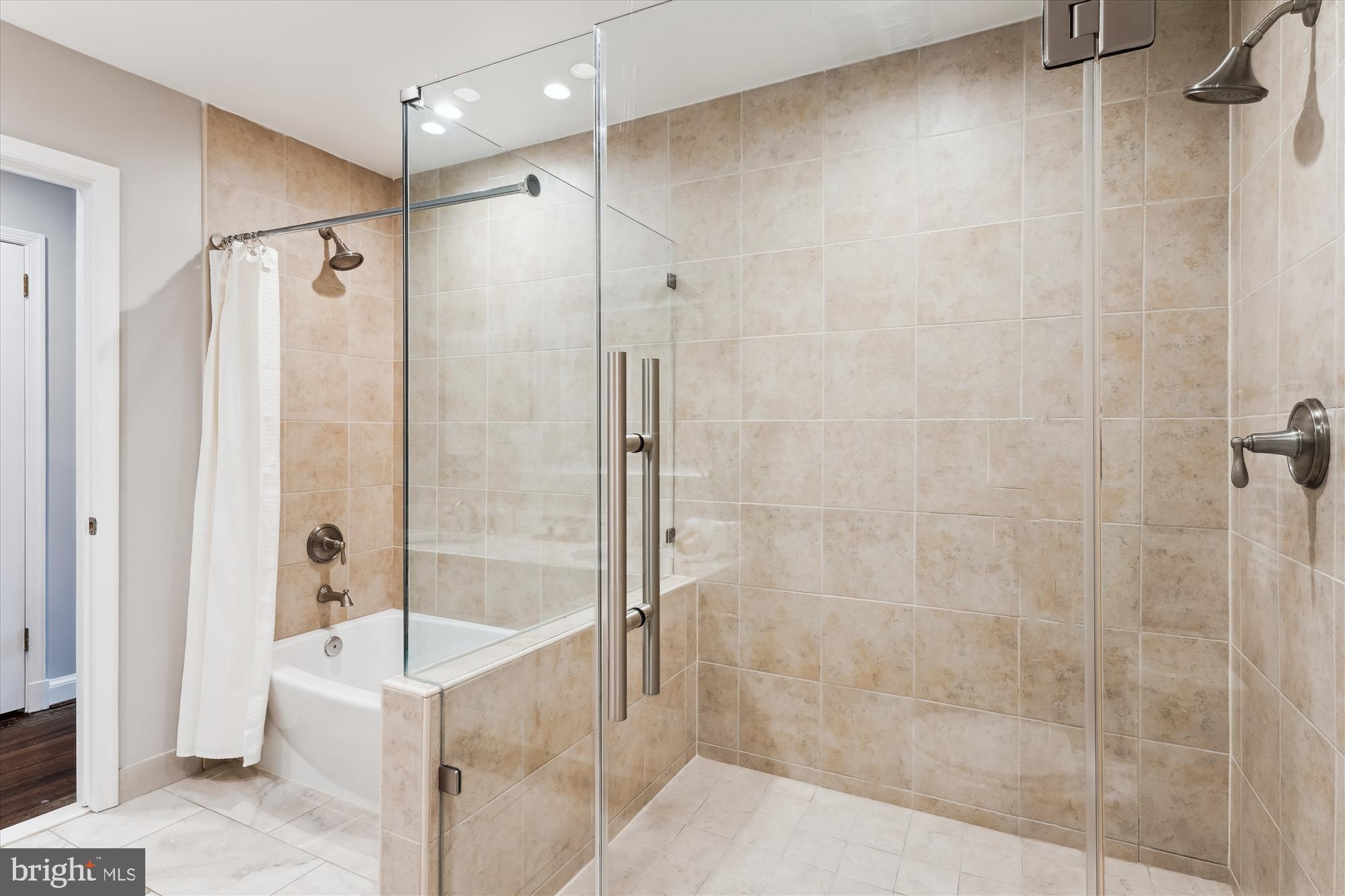 POTOMAC VILLAGE - Residential