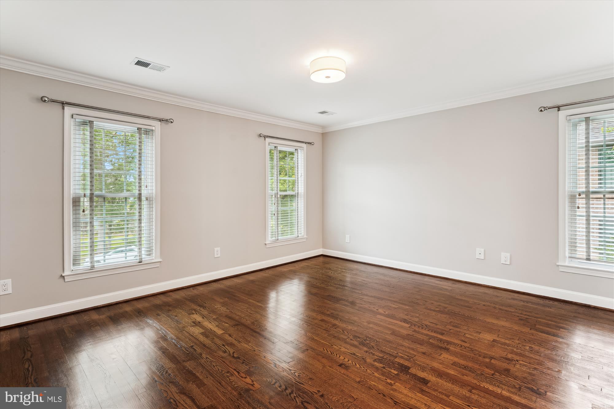 POTOMAC VILLAGE - Residential