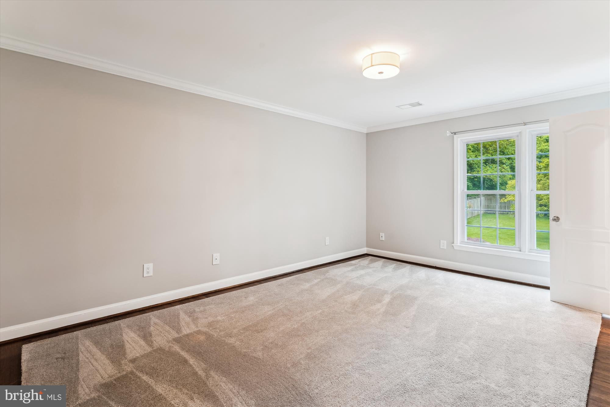 POTOMAC VILLAGE - Residential