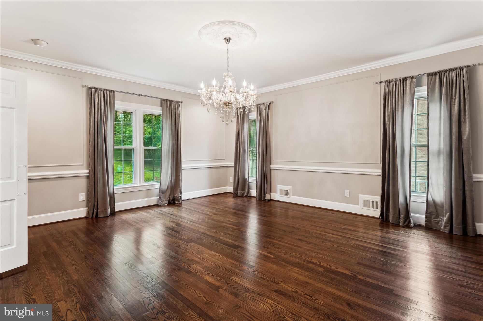 POTOMAC VILLAGE - Residential