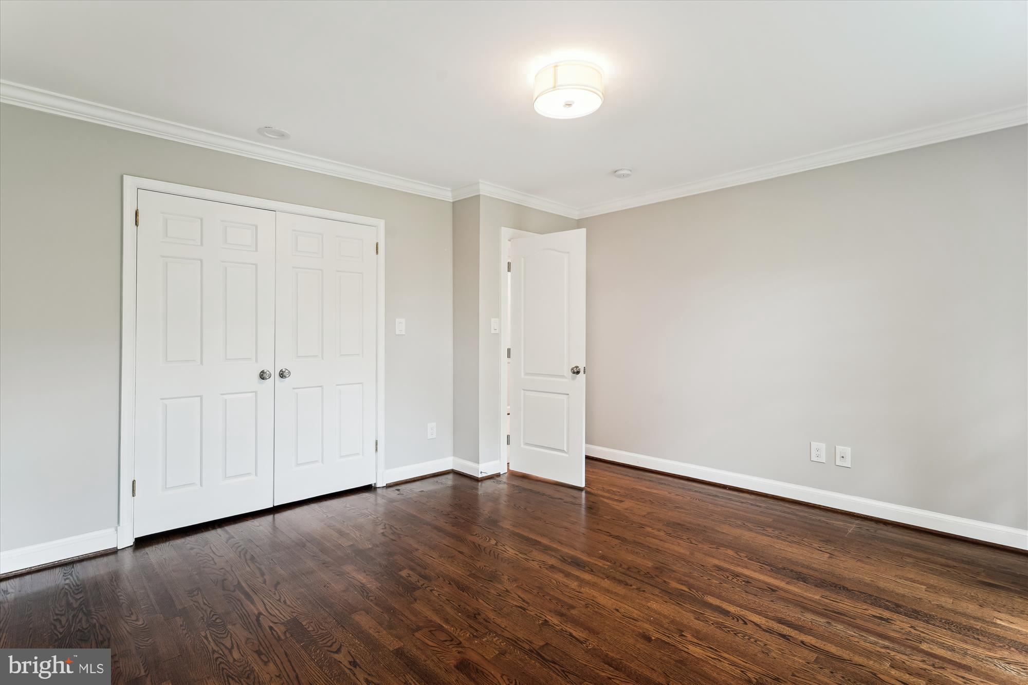 POTOMAC VILLAGE - Residential