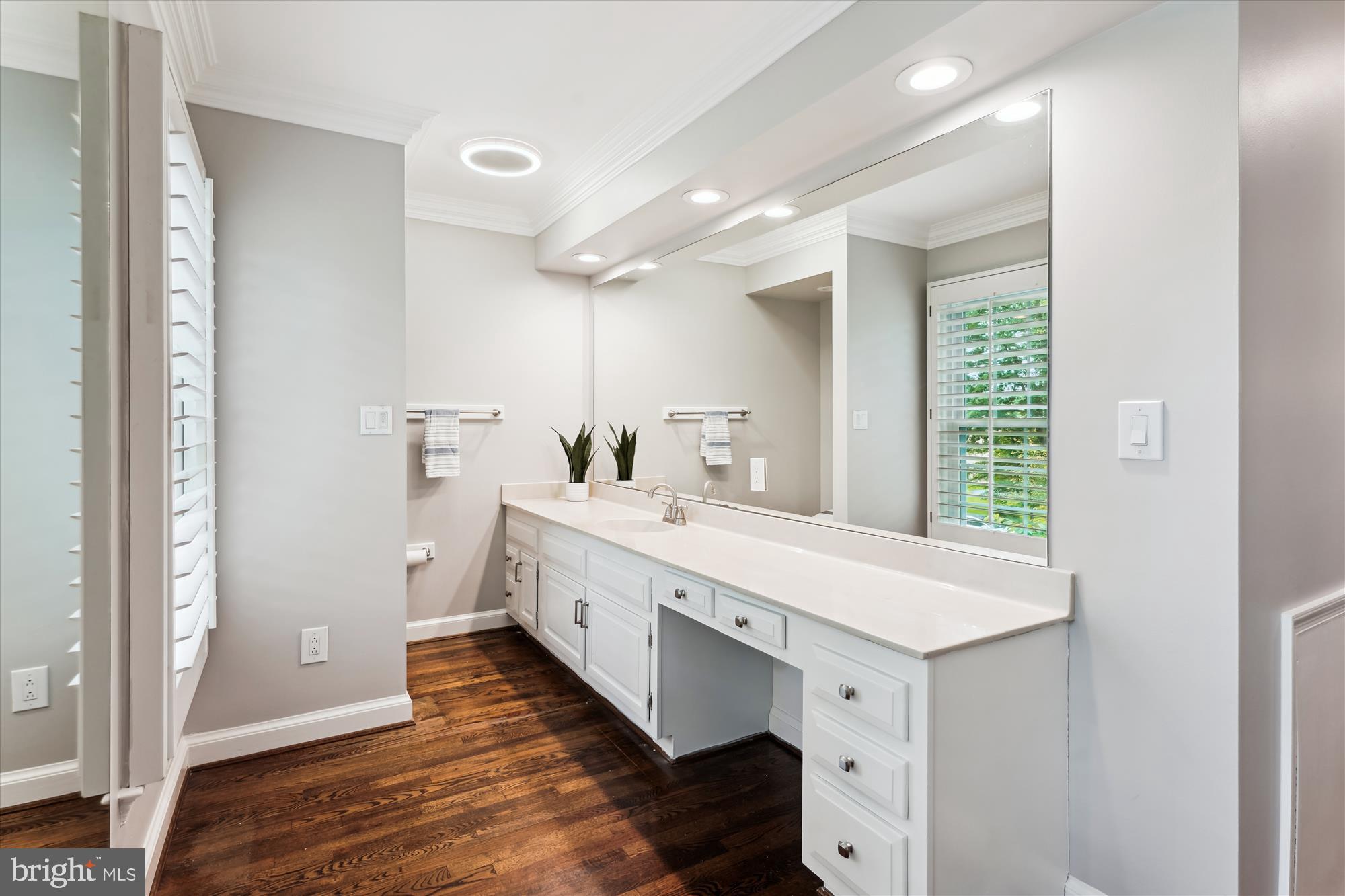 POTOMAC VILLAGE - Residential