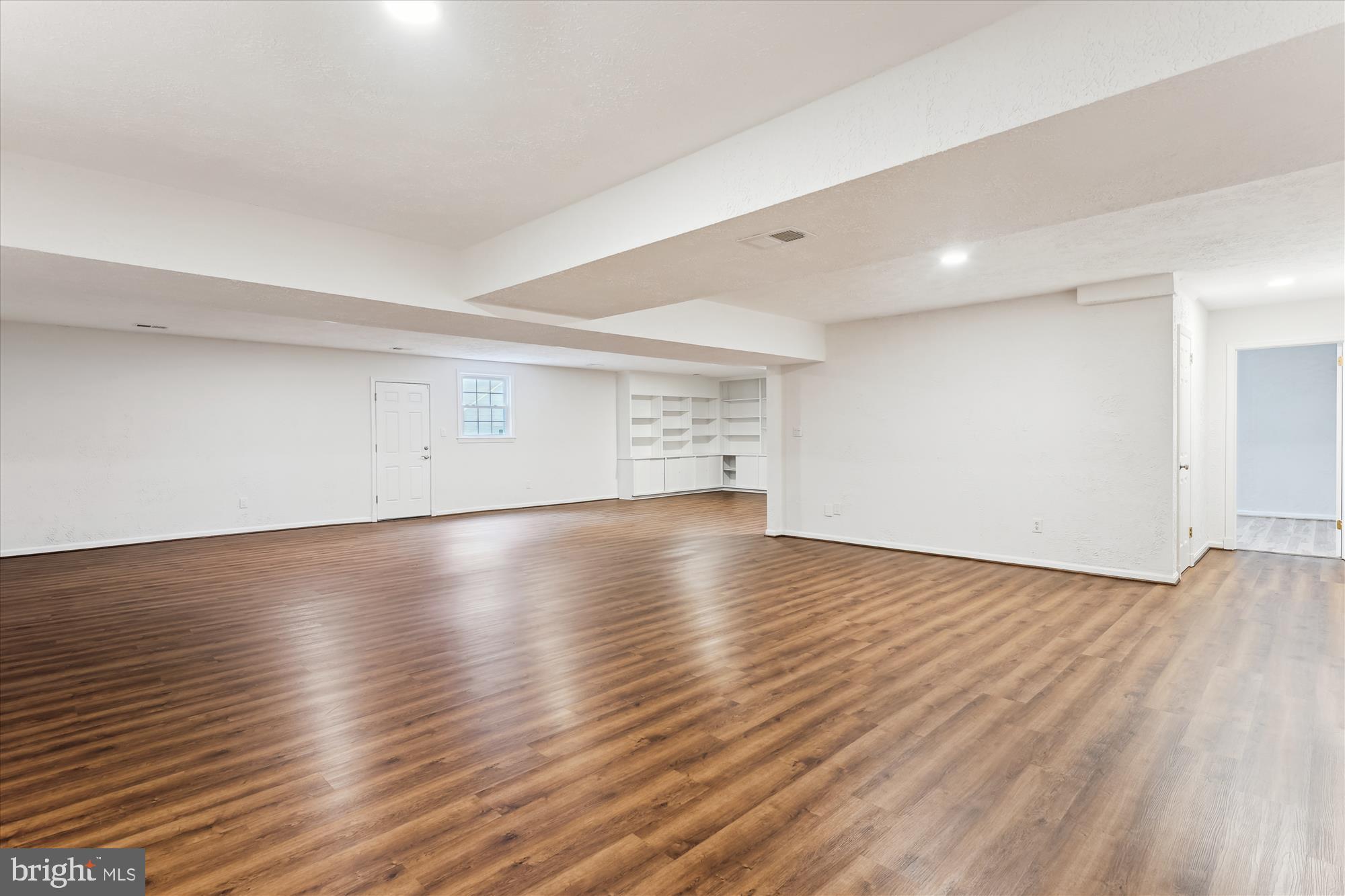 POTOMAC VILLAGE - Residential