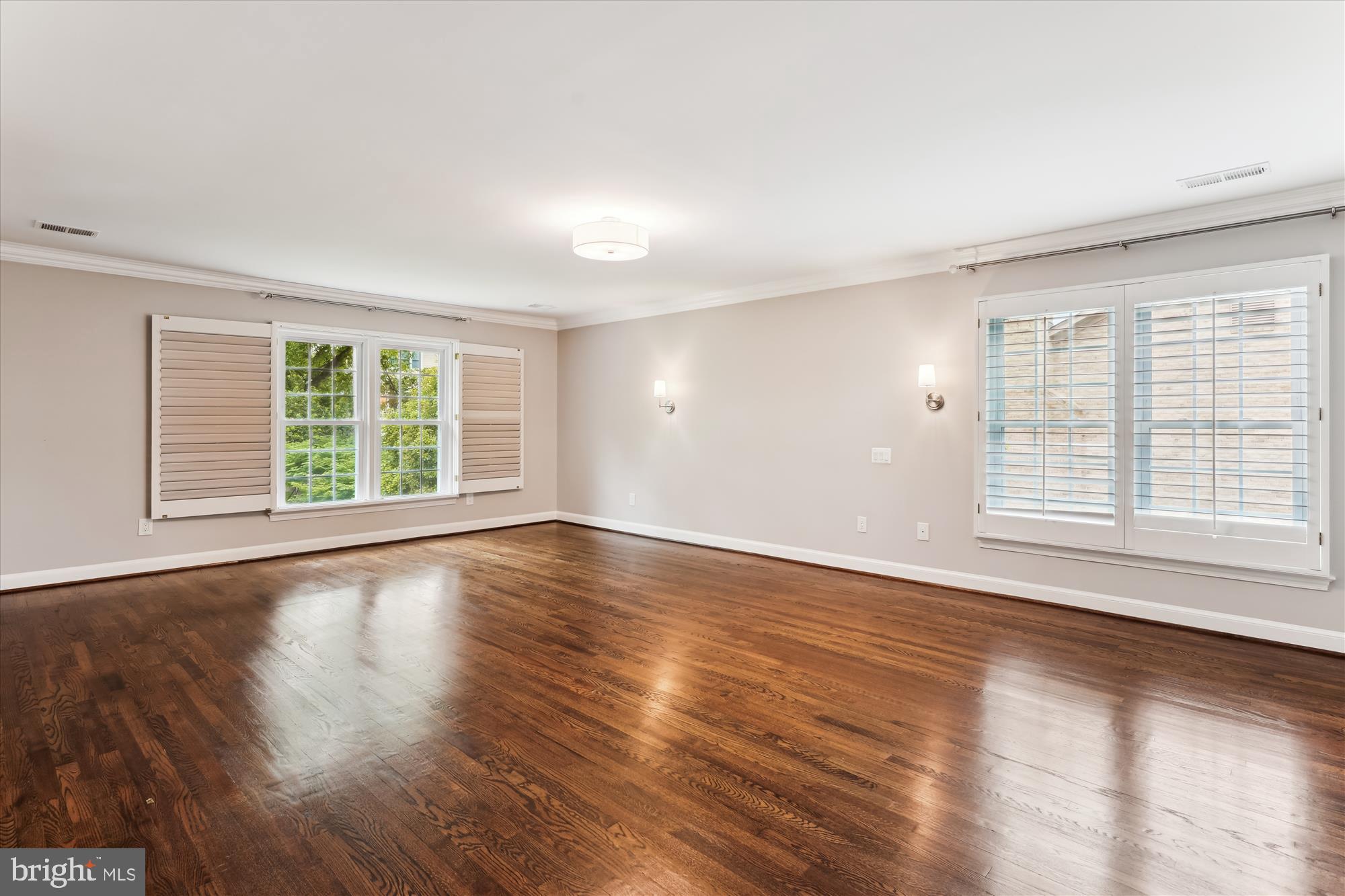 POTOMAC VILLAGE - Residential