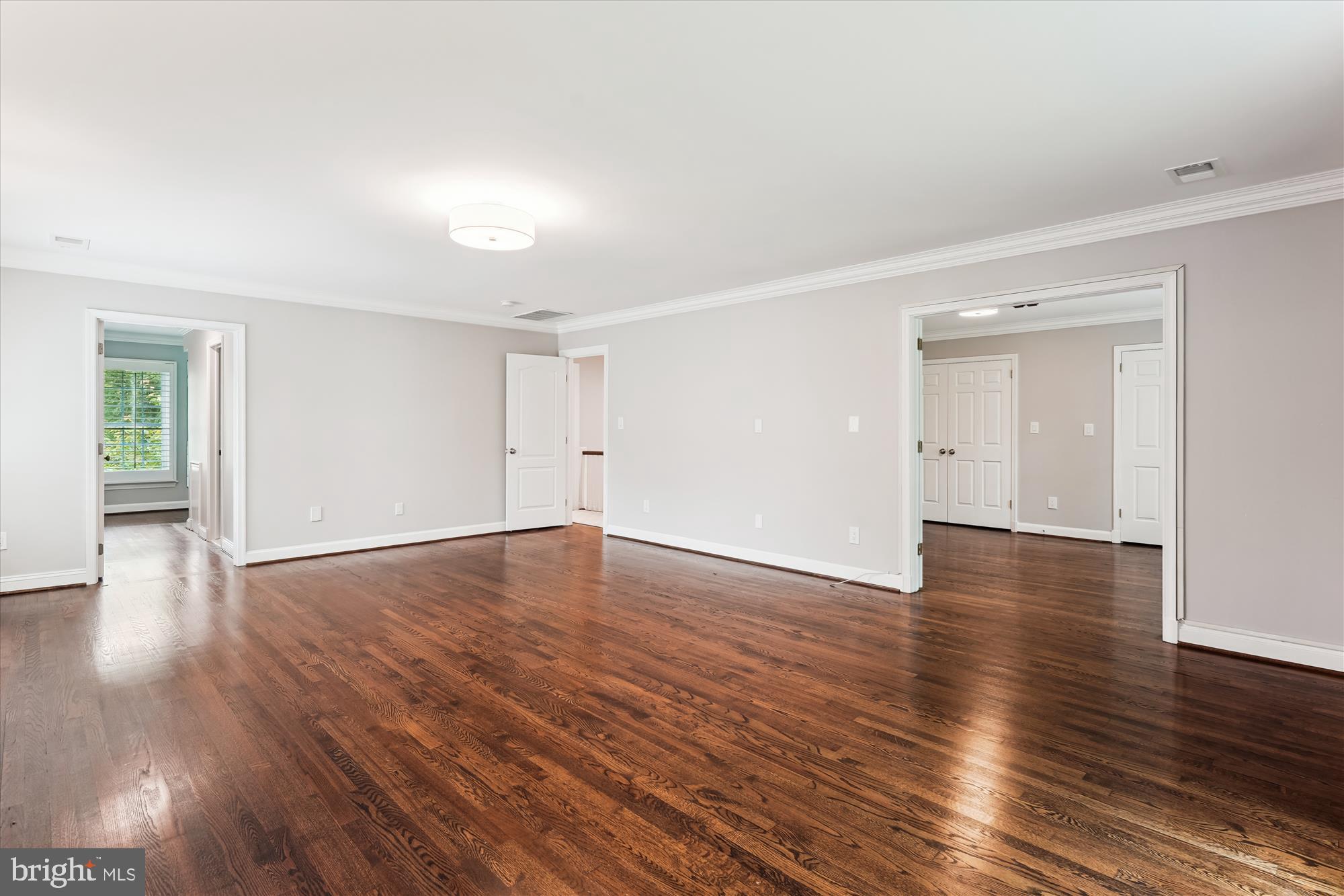 POTOMAC VILLAGE - Residential