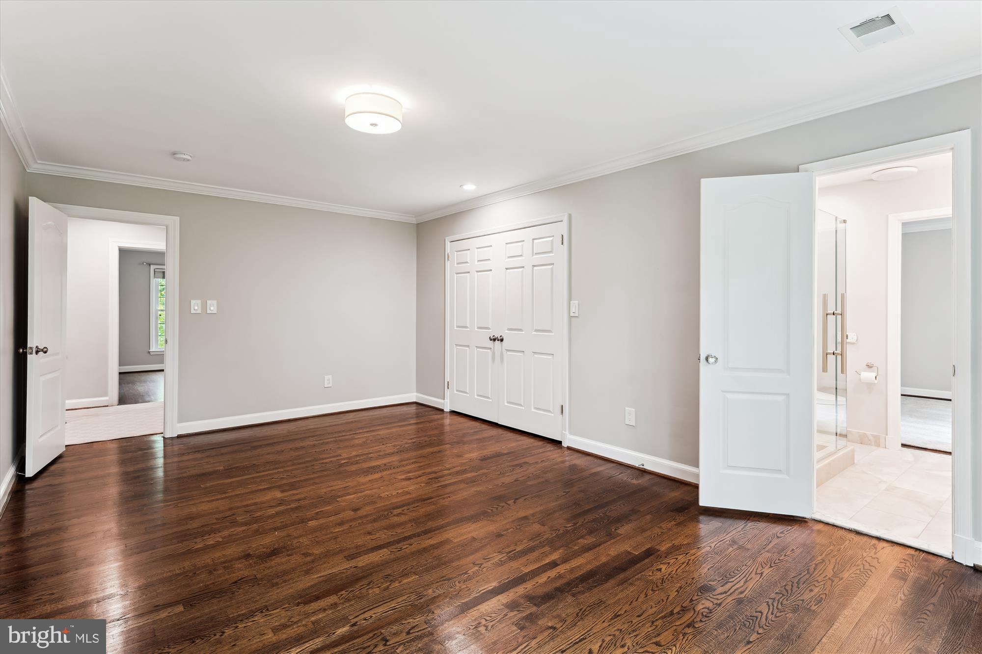 POTOMAC VILLAGE - Residential