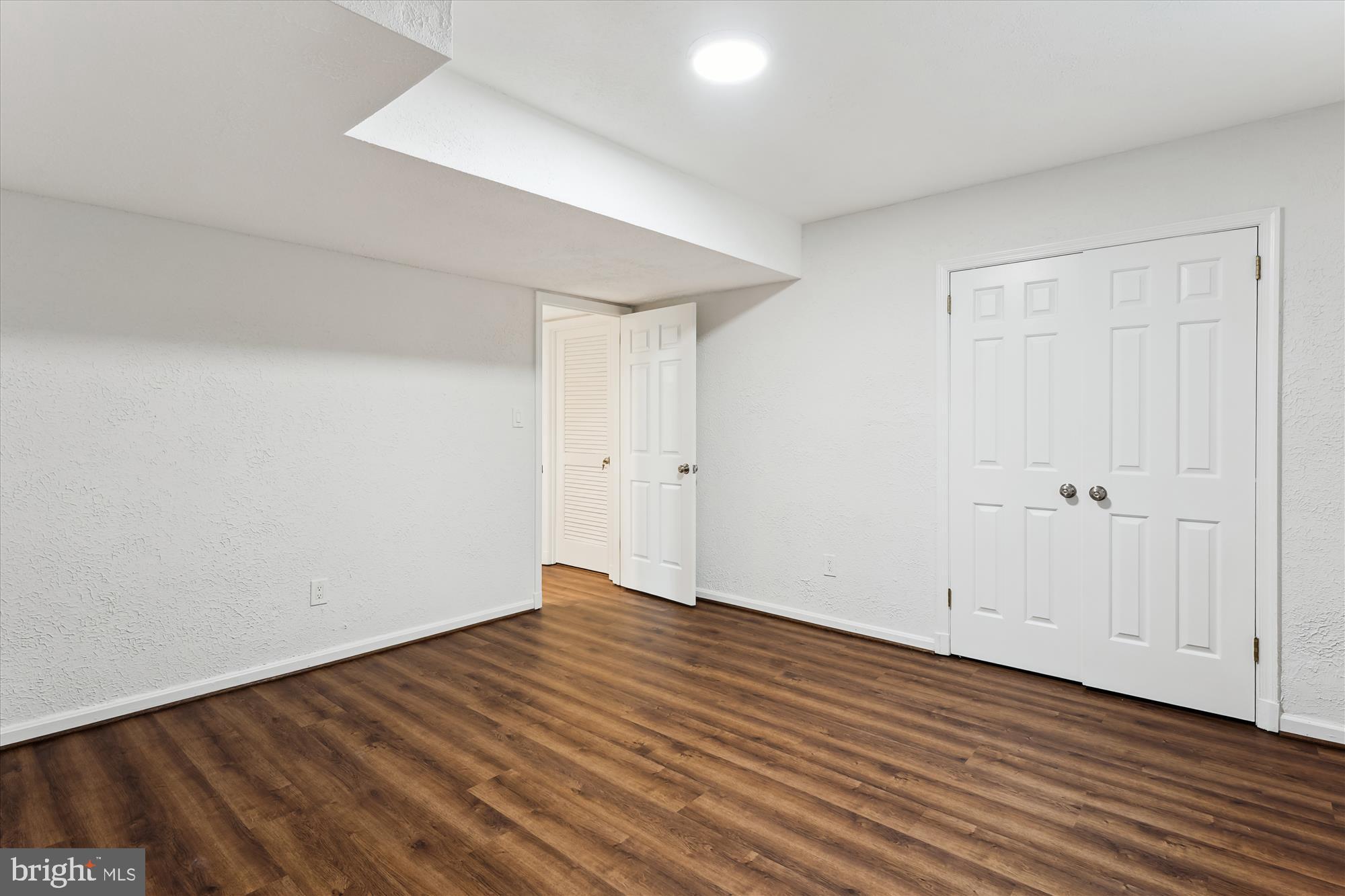 POTOMAC VILLAGE - Residential