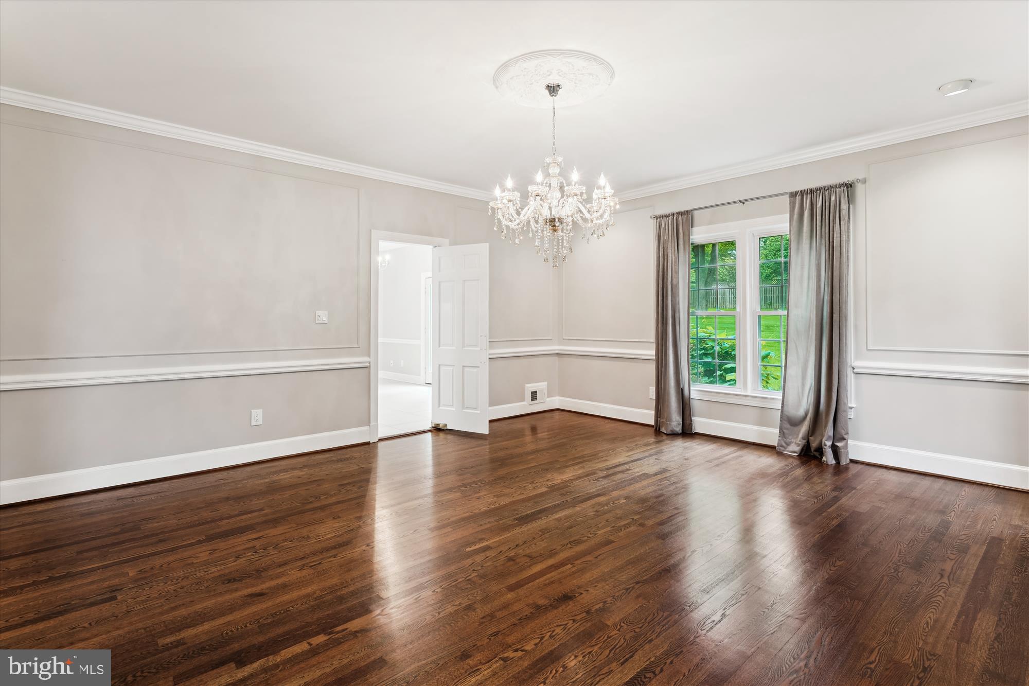 POTOMAC VILLAGE - Residential