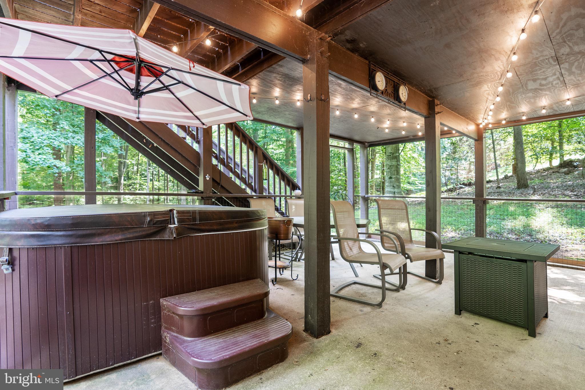 MOCKINGBIRD RIDGE - Residential