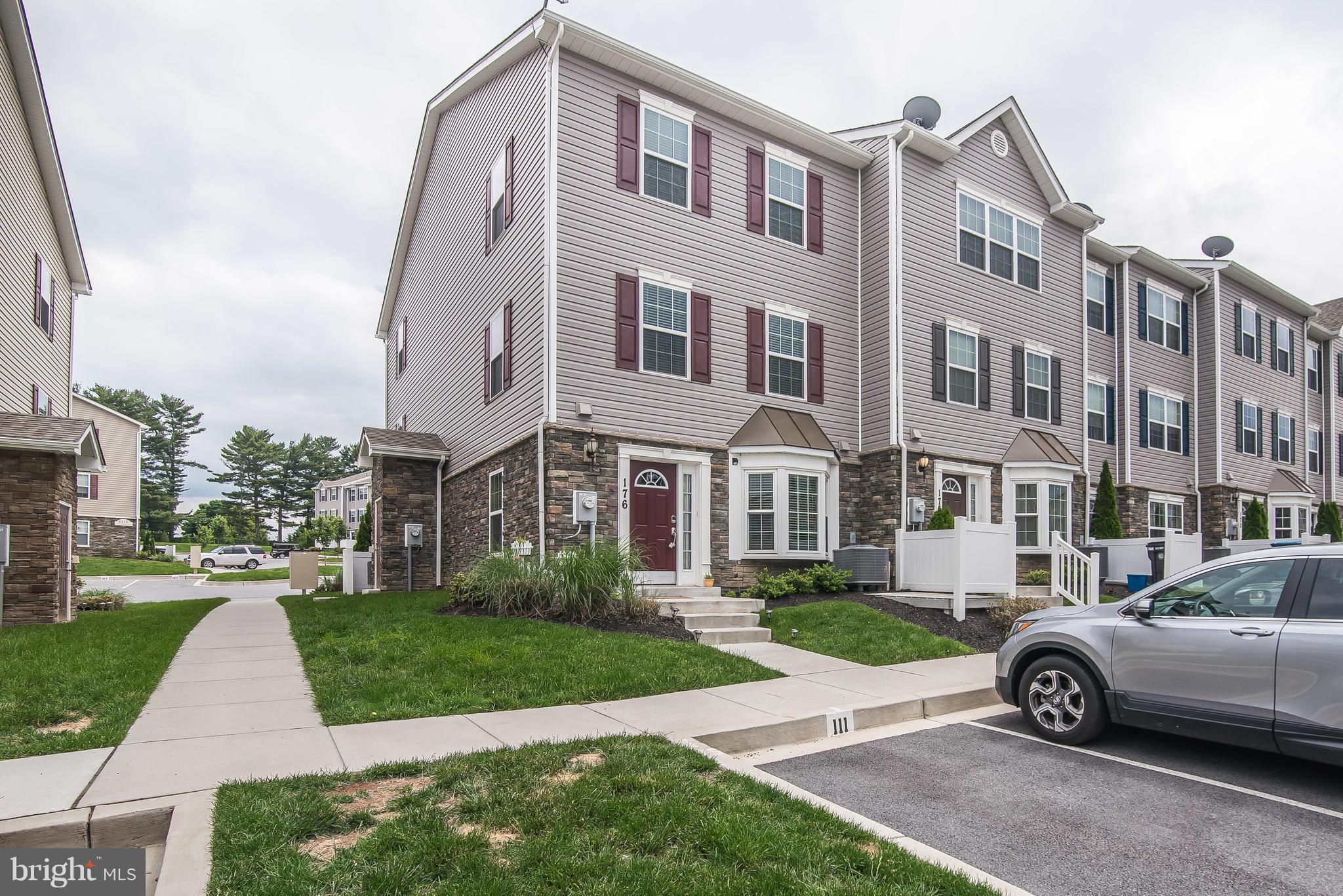 Don't miss this stunning End of Group townhome with a spacious third floor master suite. Home offers stainless steal appliances, granite counter tops, huge soaking tub and a beautiful community pool. Walking distance to great shops and restaurants and easy access to routes 70, 32 and 26. Pride in home ownership shows through, call today to schedule your private showing.