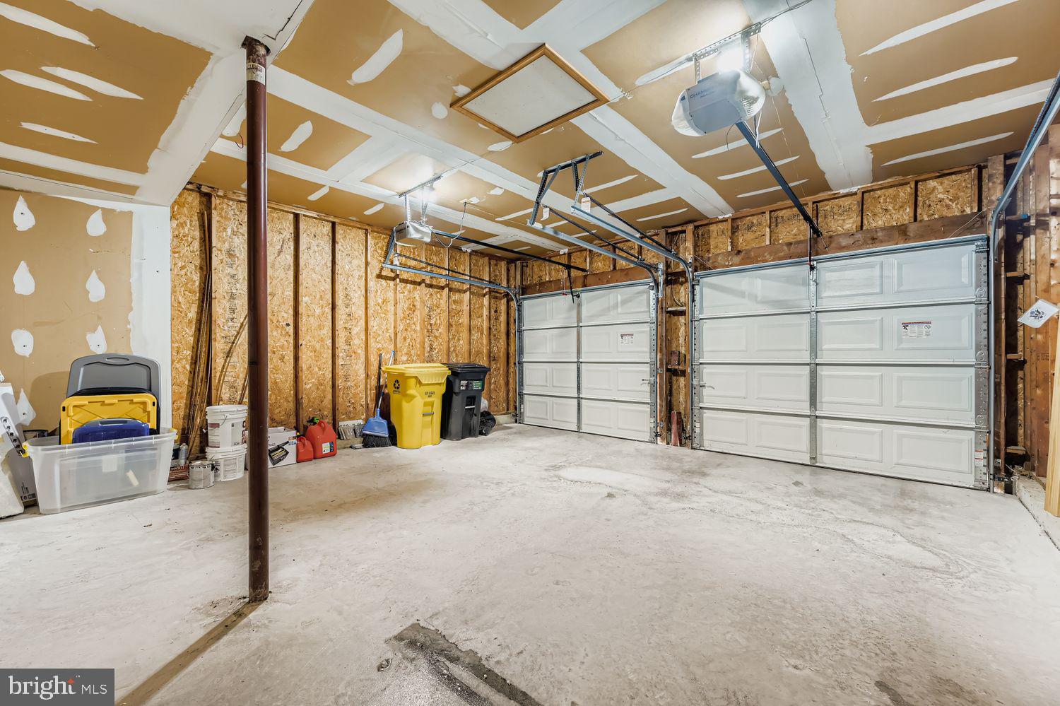 SEVEN OAKS - Residential