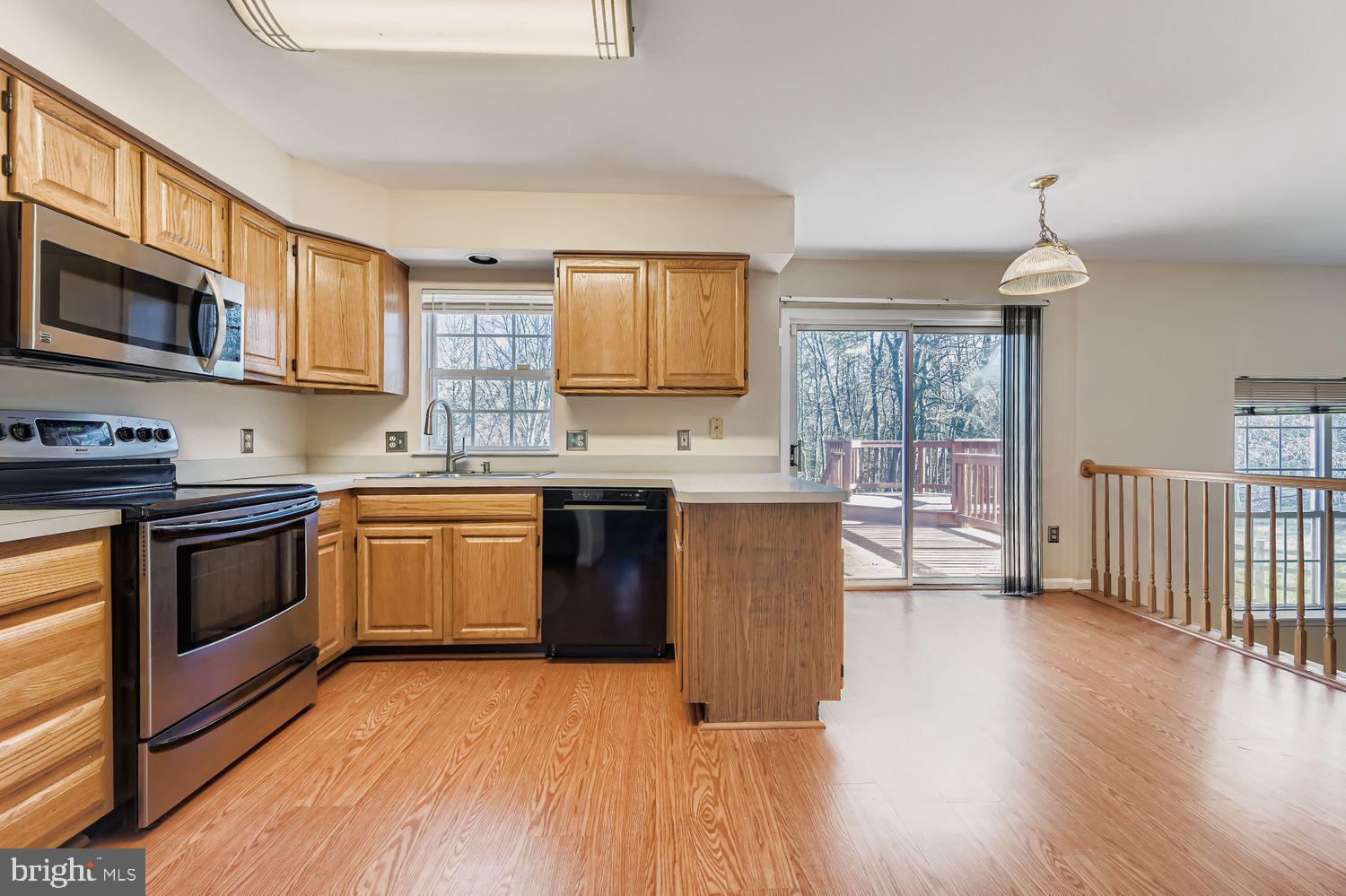 SEVEN OAKS - Residential