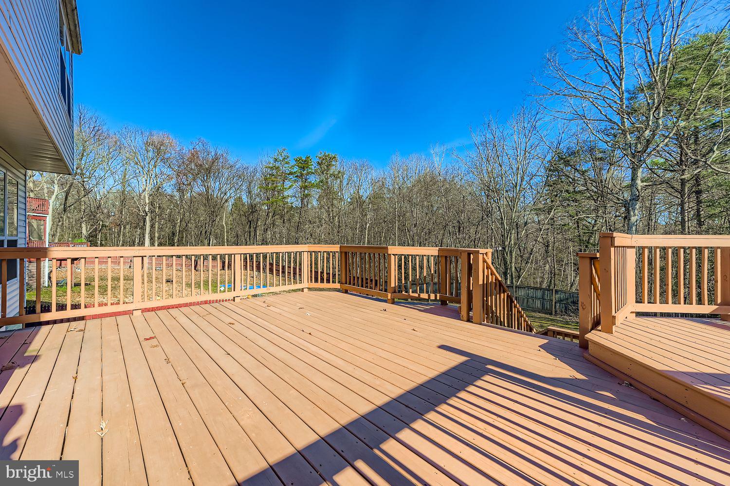 SEVEN OAKS - Residential