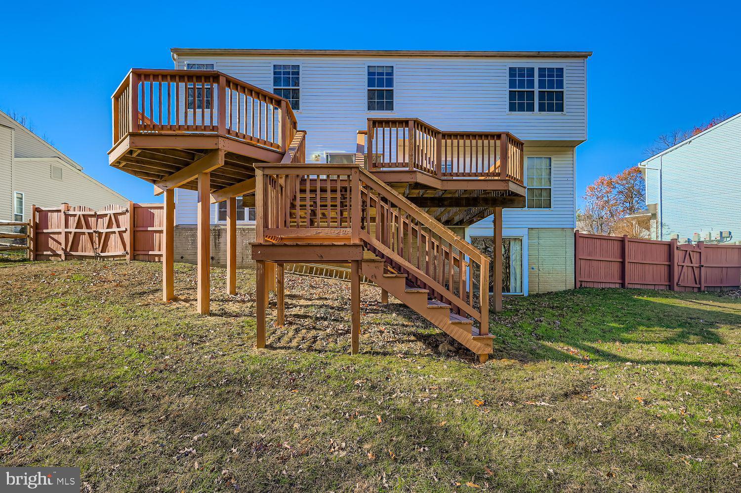 SEVEN OAKS - Residential