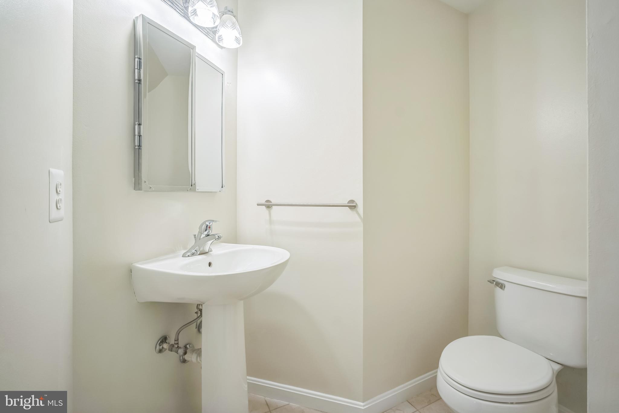 SYCAMORES AT VAN DORN - Residential Lease