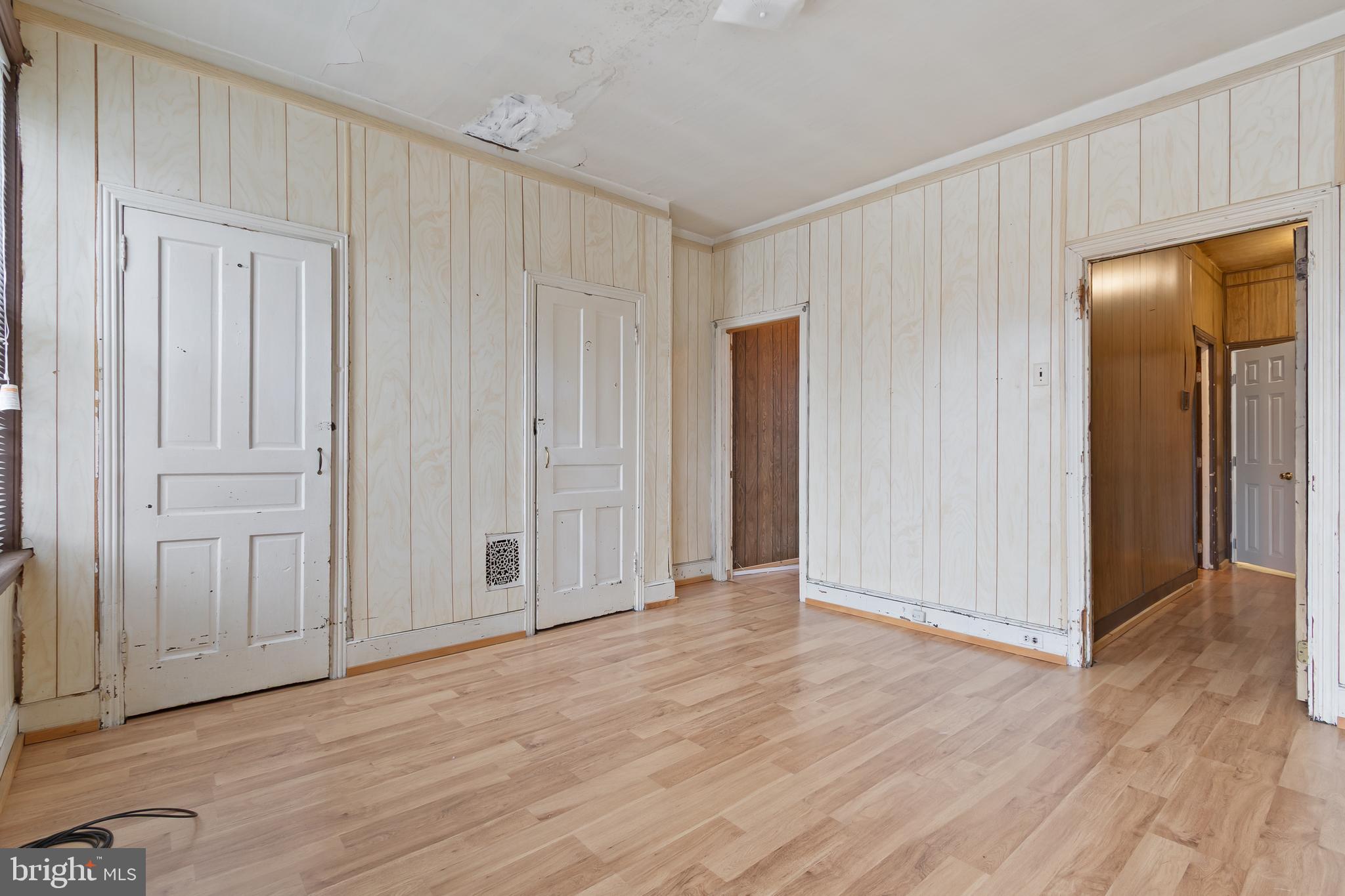 WHITMAN - Residential