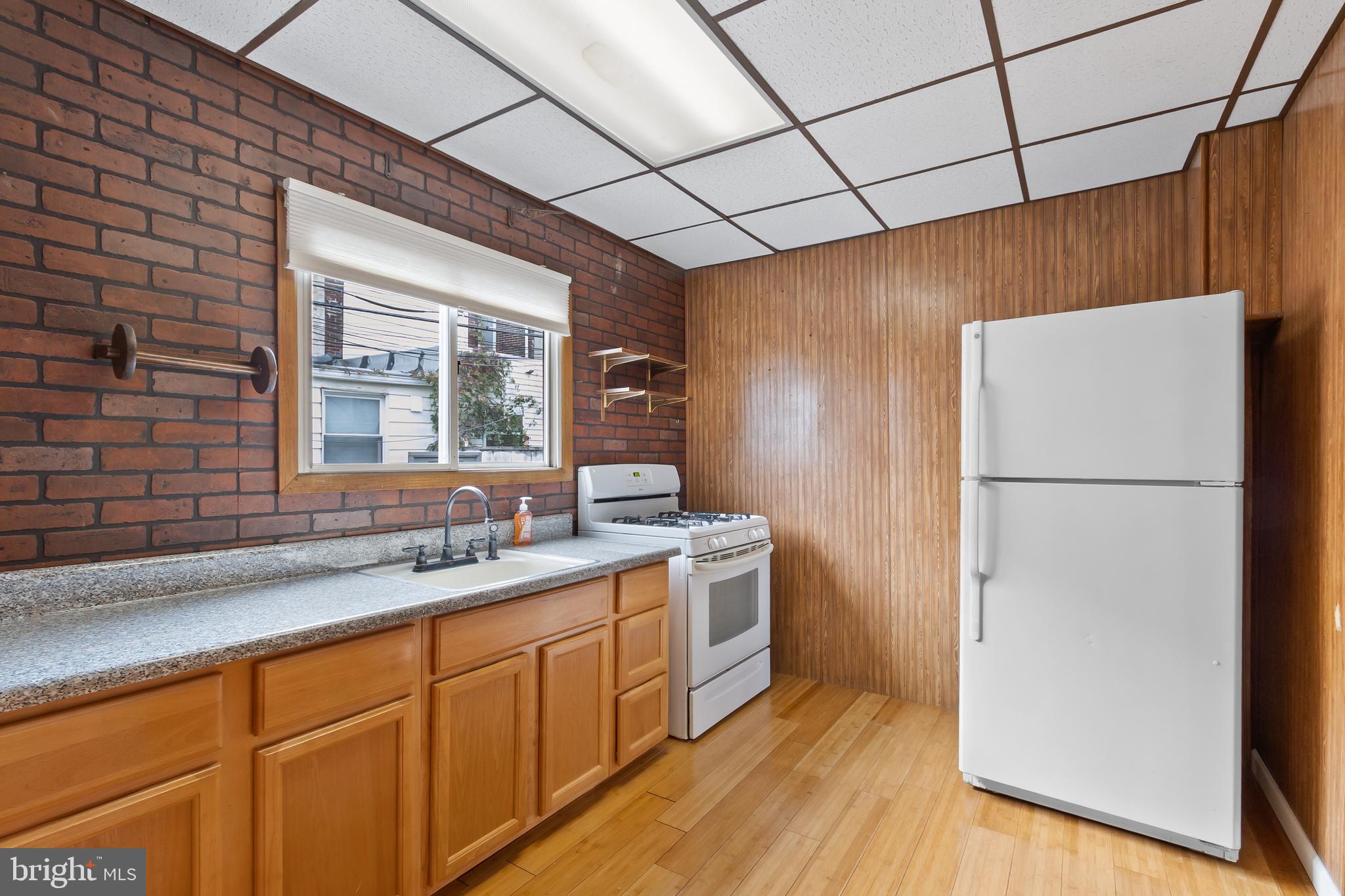 WHITMAN - Residential