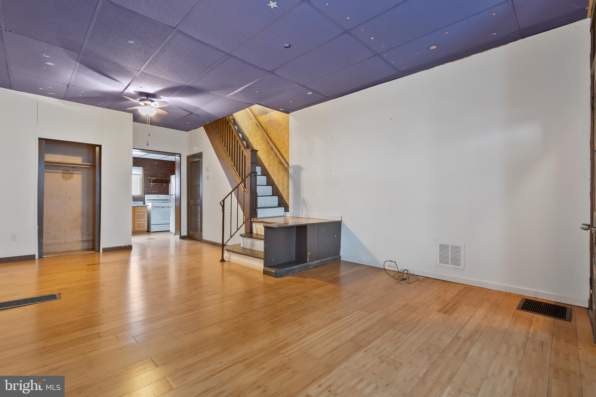 WHITMAN - Residential