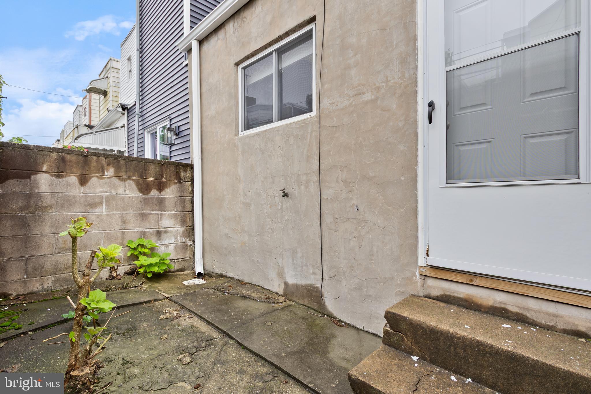 WHITMAN - Residential