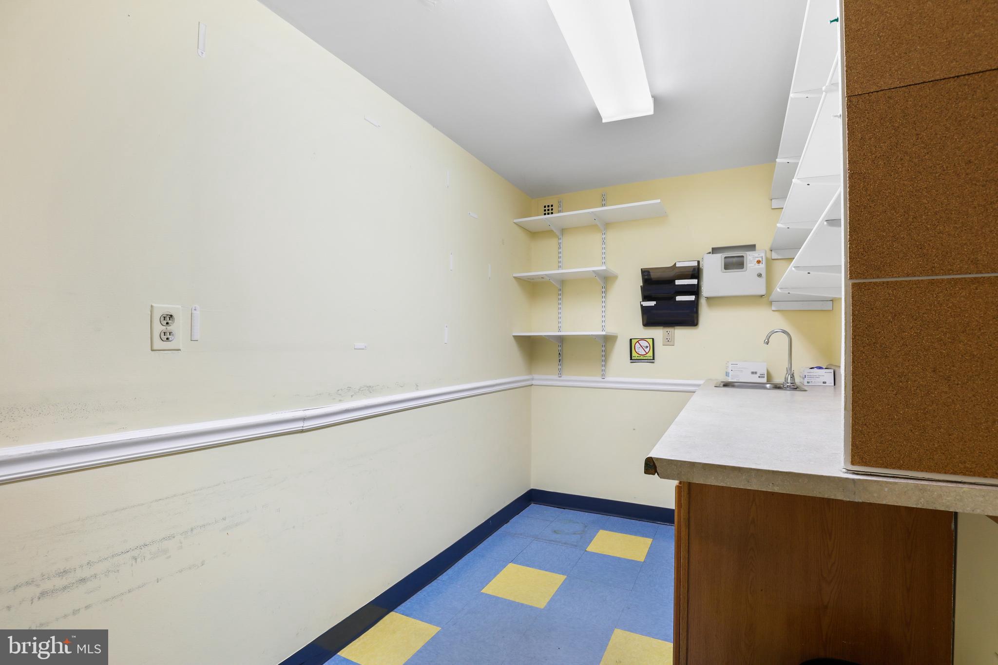 CHARLES VILLAGE - Commercial Sale