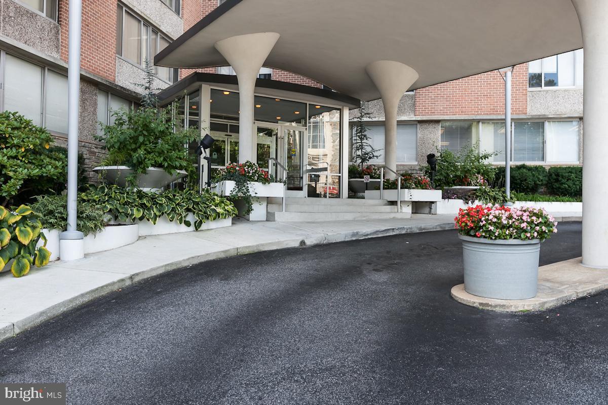 CHARLES VILLAGE - Commercial Sale