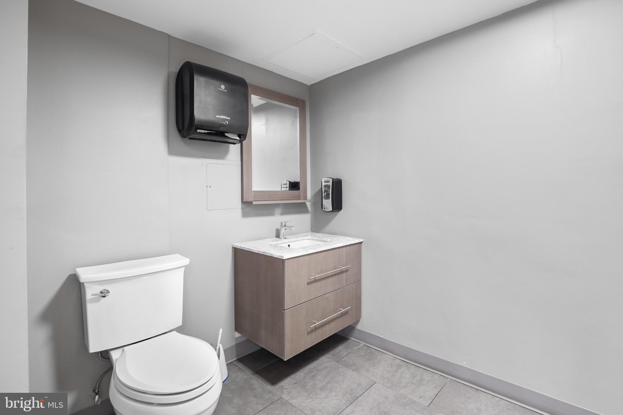 CHARLES VILLAGE - Commercial Sale