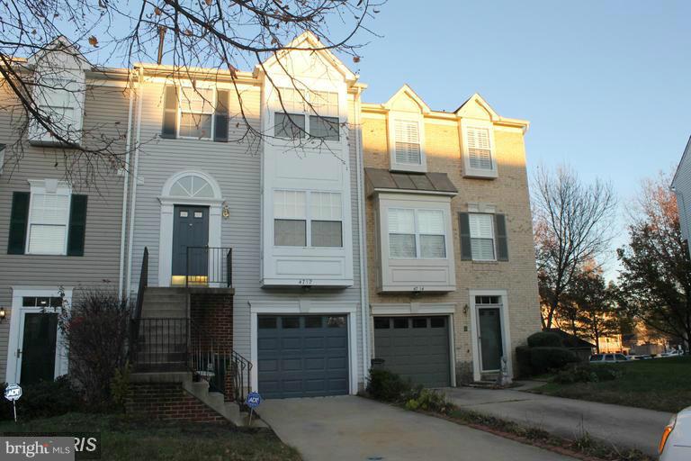 VILLAGES OF MARLBOROUGH - Residential Lease