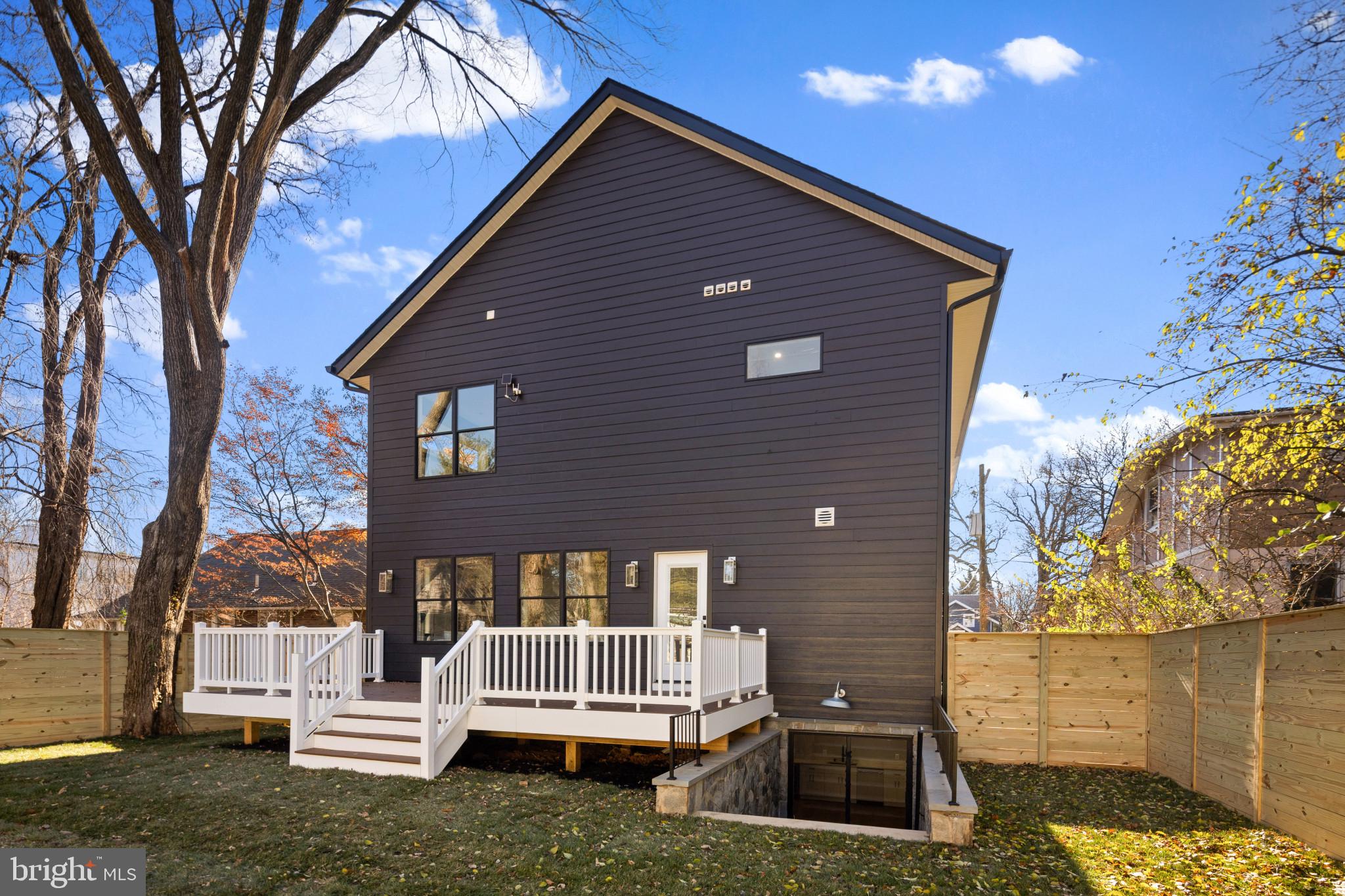 NORTH CLEVELAND PARK - Residential